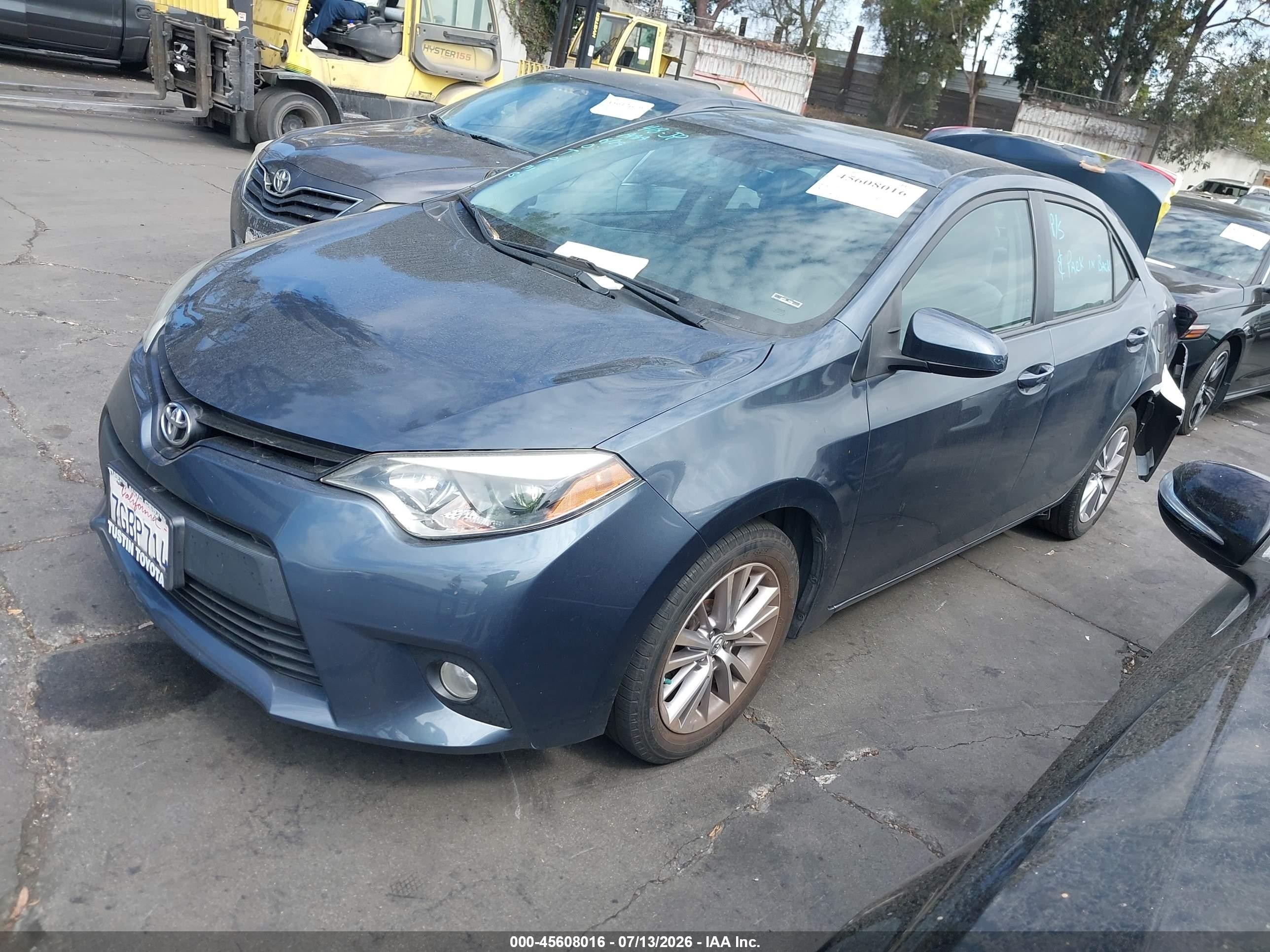 2014 Toyota Corolla Le Plus Dark Blue vin: 5YFBURHE8EP147746