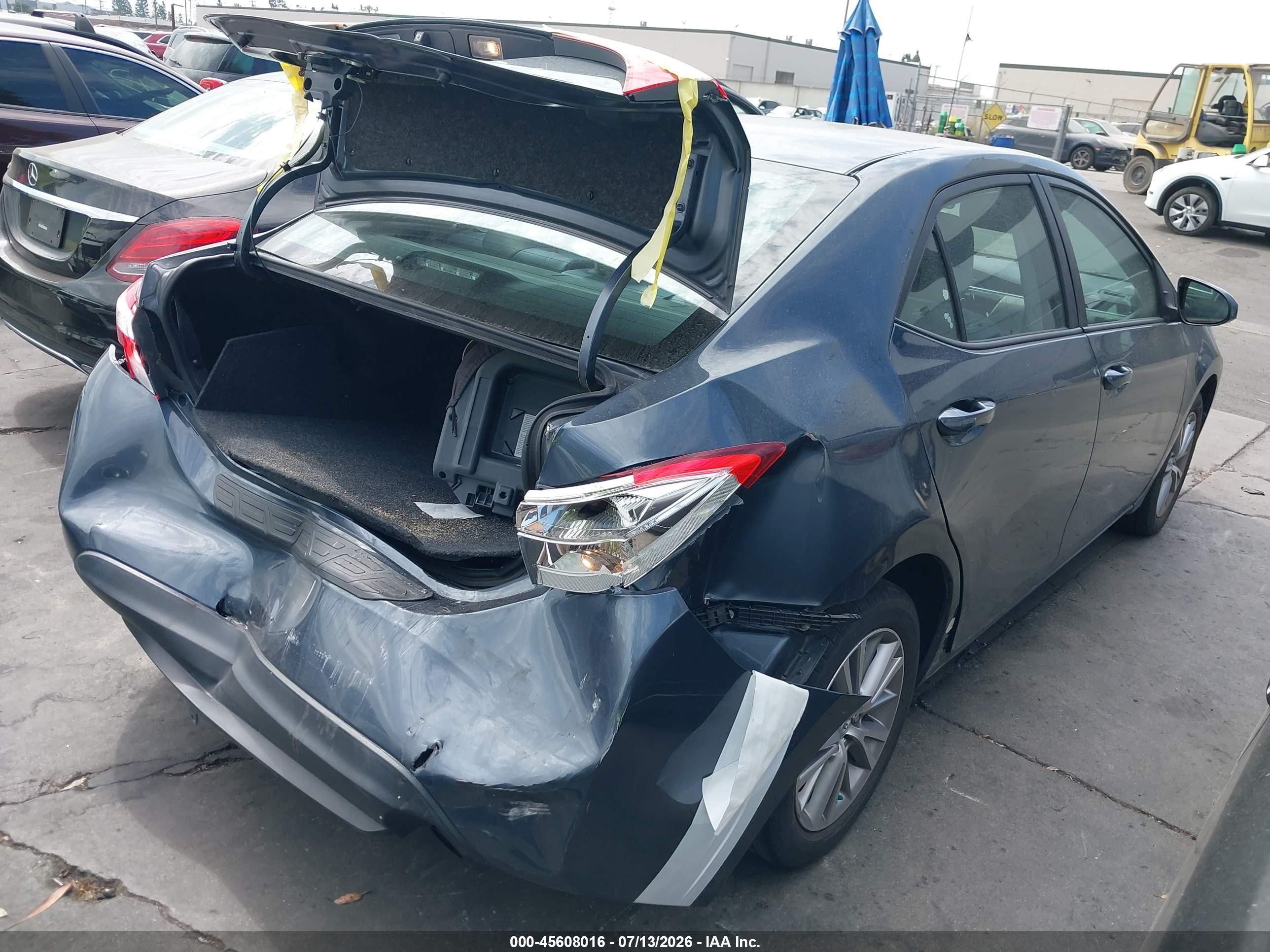 2014 Toyota Corolla Le Plus Dark Blue vin: 5YFBURHE8EP147746