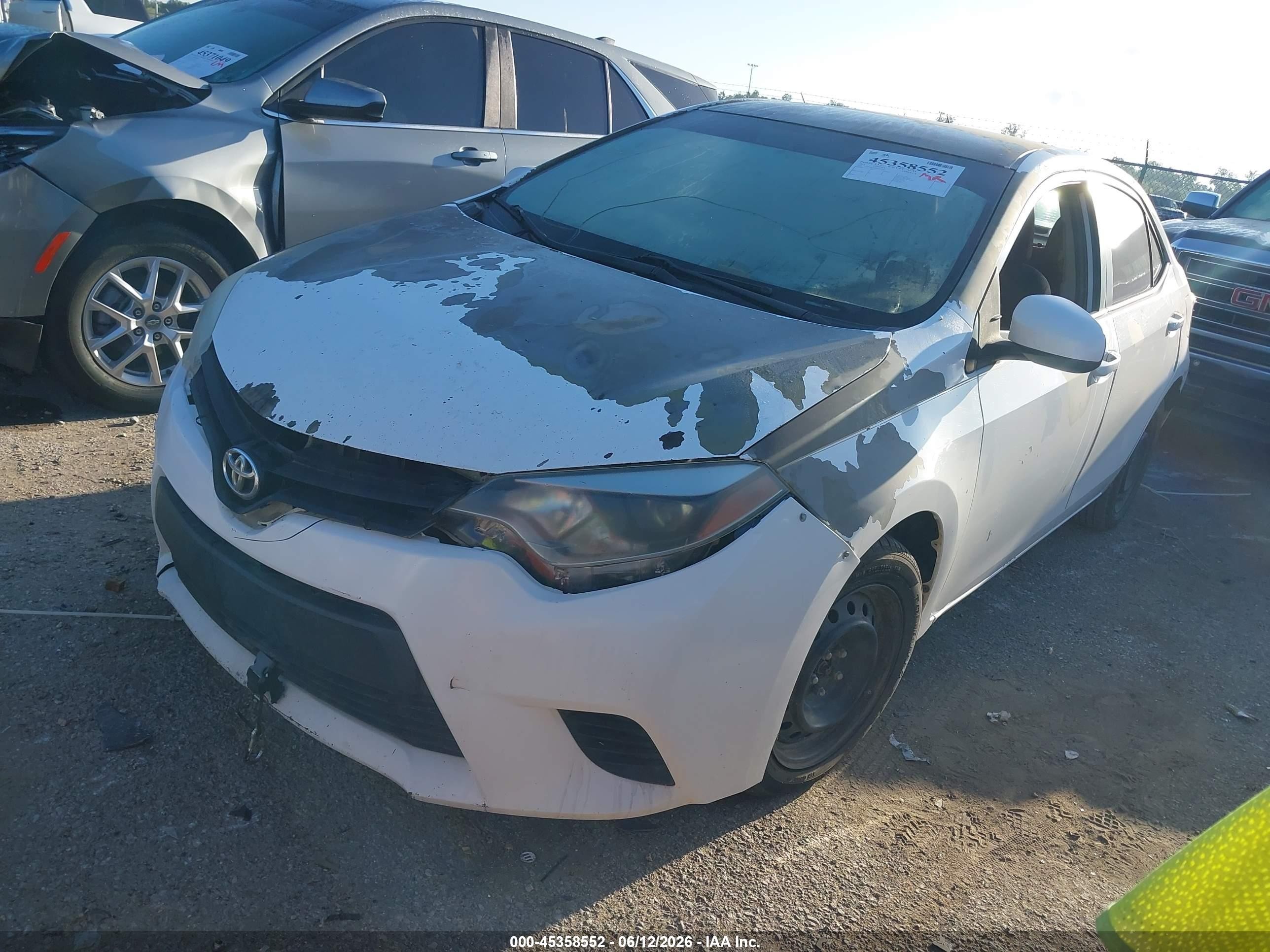 2014 Toyota Corolla Le White vin: 5YFBURHE8EP147763