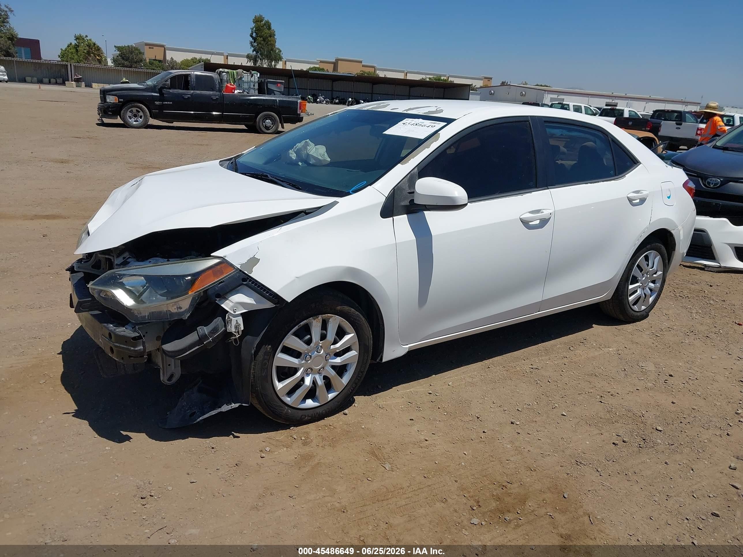 2014 Toyota Corolla Le White vin: 5YFBURHE8EP151599