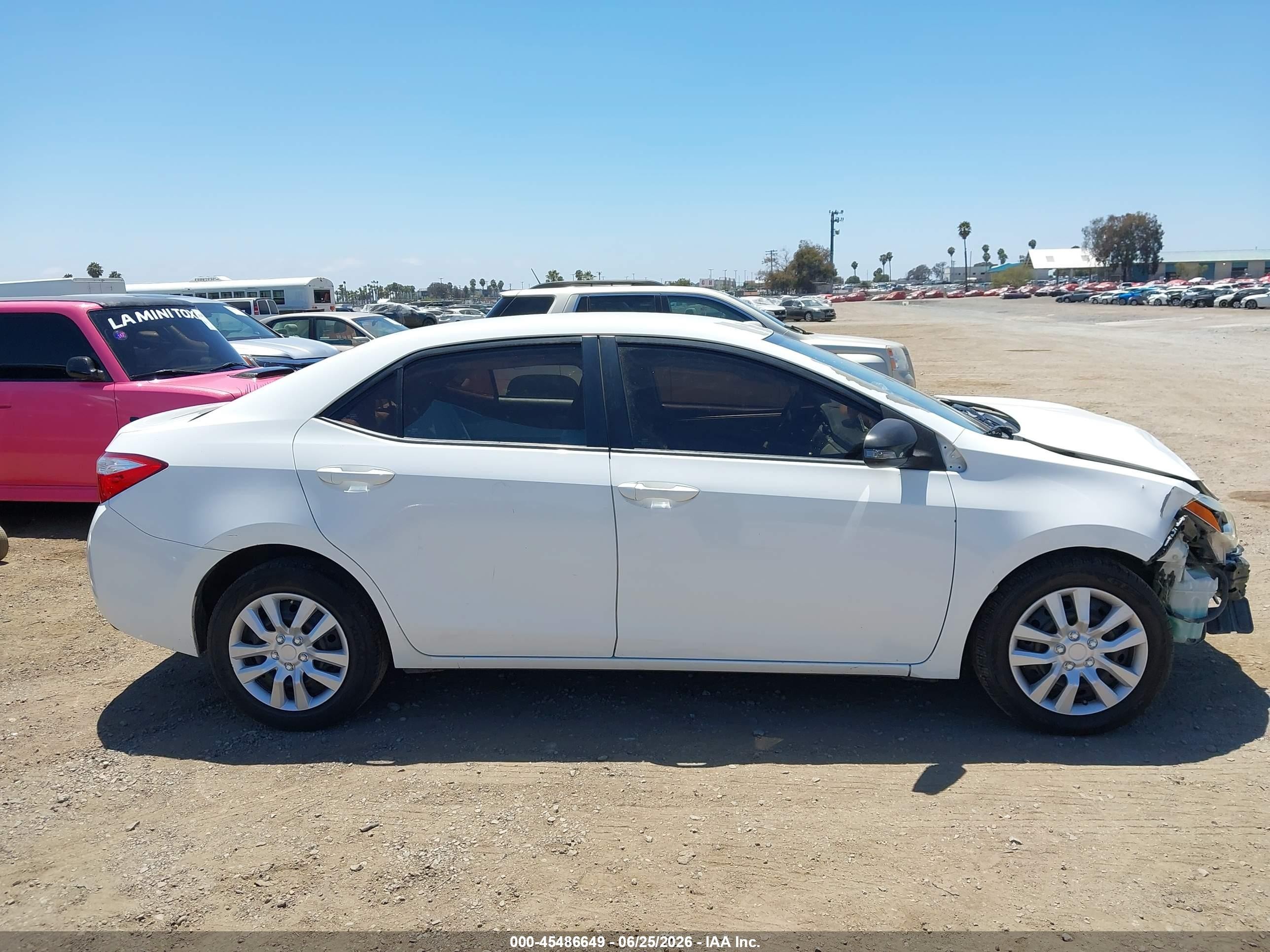 2014 Toyota Corolla Le White vin: 5YFBURHE8EP151599