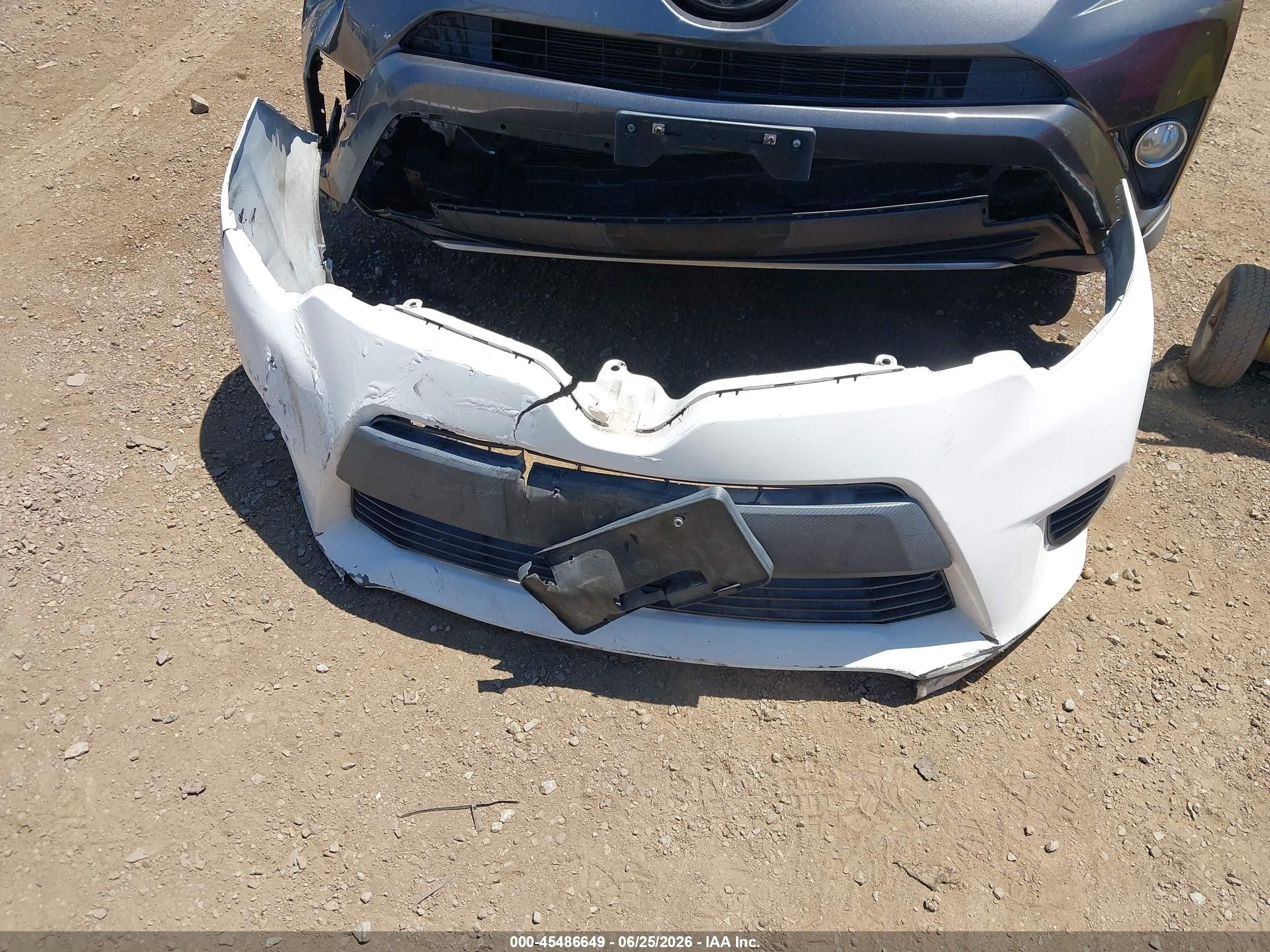 2014 Toyota Corolla Le White vin: 5YFBURHE8EP151599