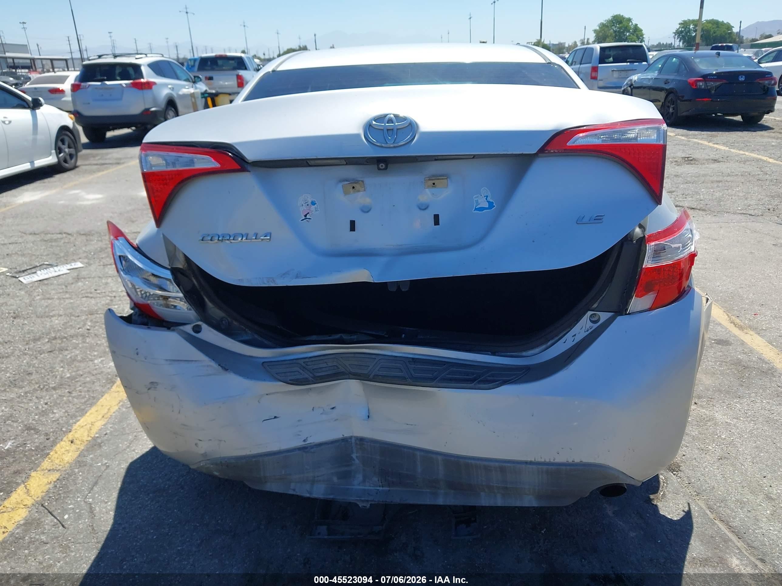 2014 Toyota Corolla Le Plus Серебряный vin: 5YFBURHE8EP155491
