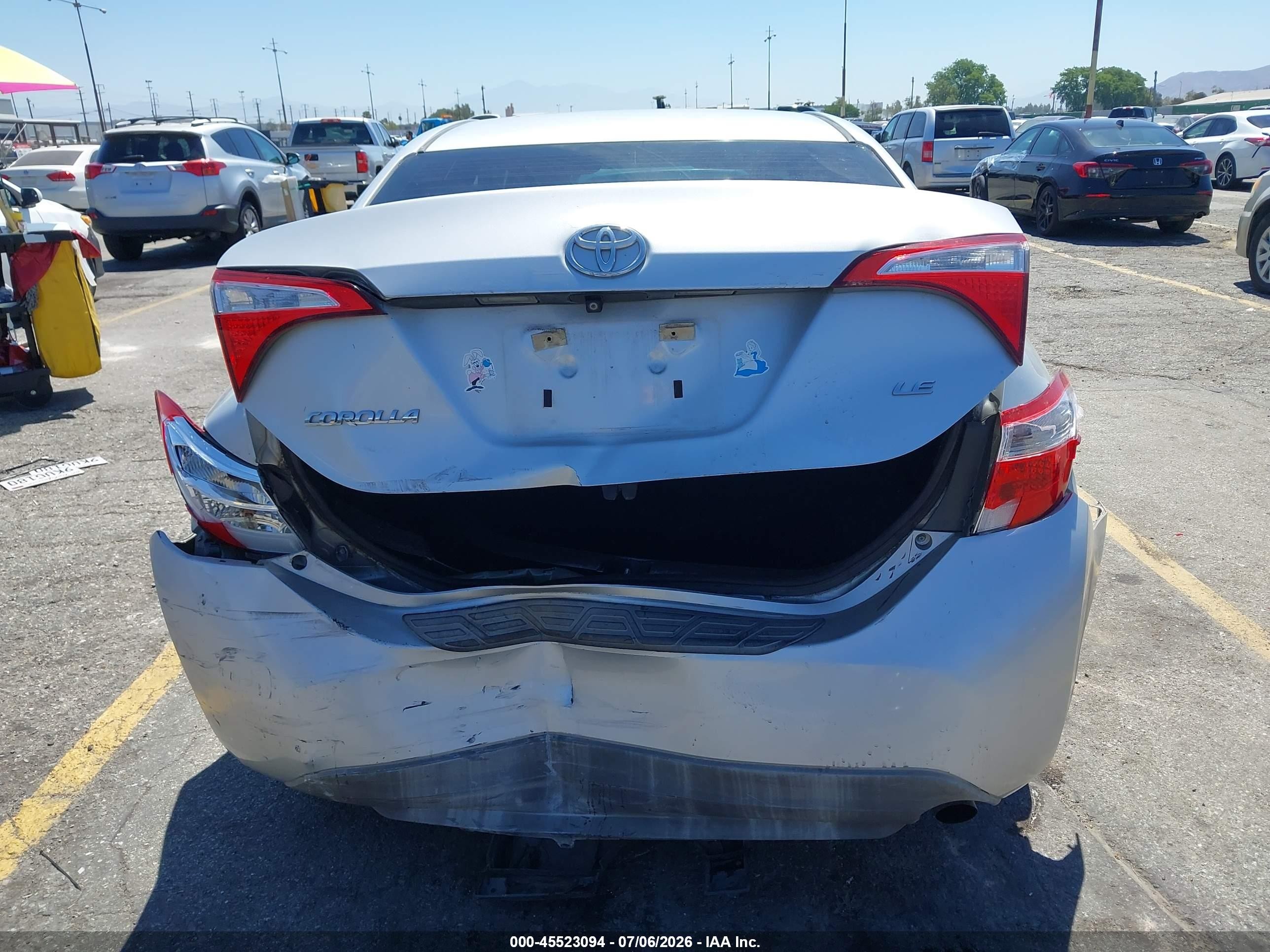 2014 Toyota Corolla Le Plus Серебряный vin: 5YFBURHE8EP155491