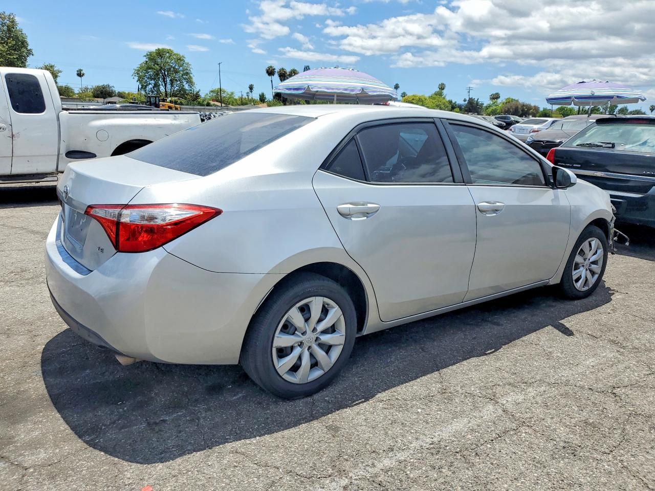 2014 Toyota Corolla Le Silver vin: 5YFBURHE8EP160867