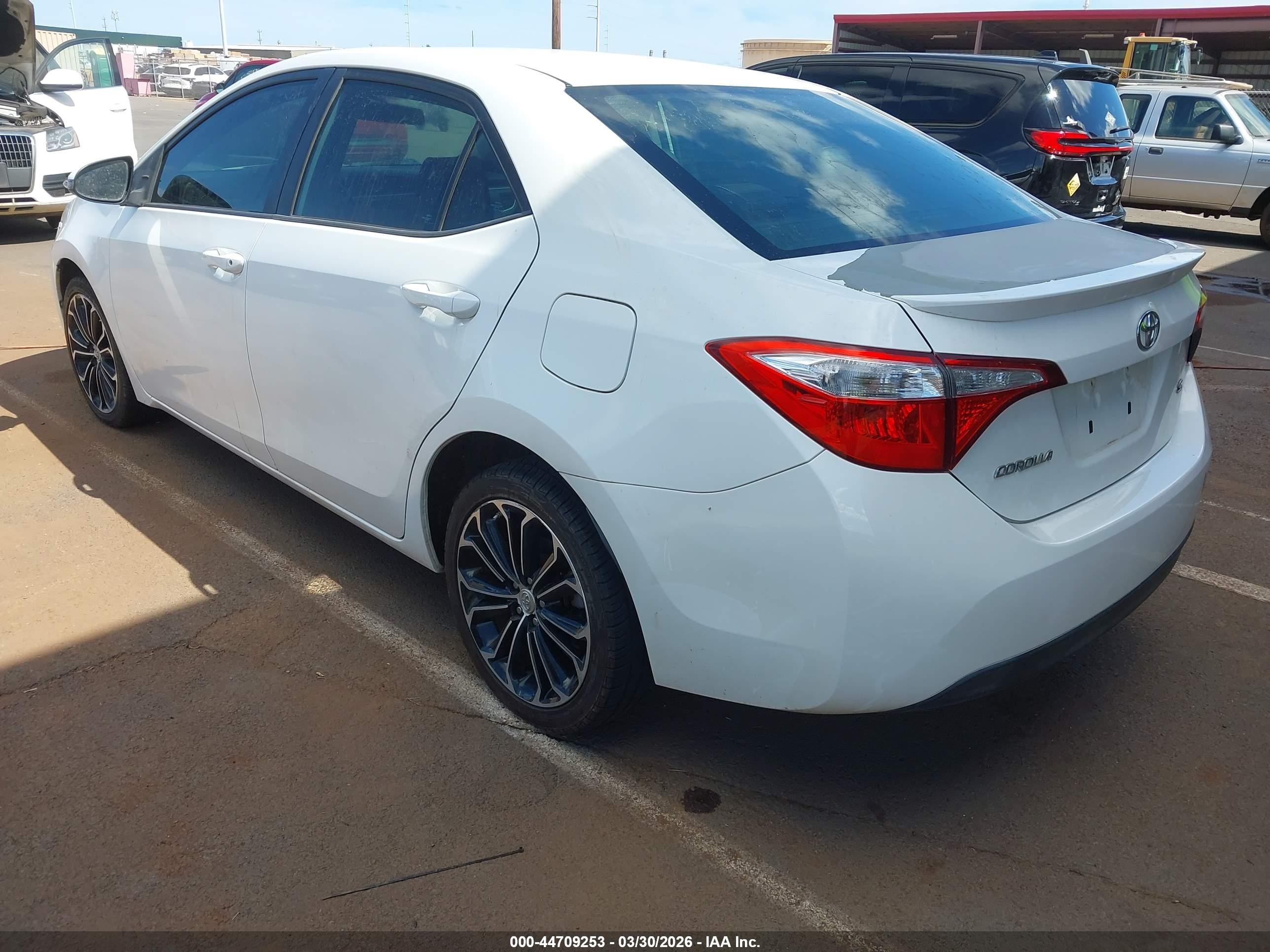 2014 Toyota Corolla S/s Plus/s Premium White vin: 5YFBURHE8EP167463
