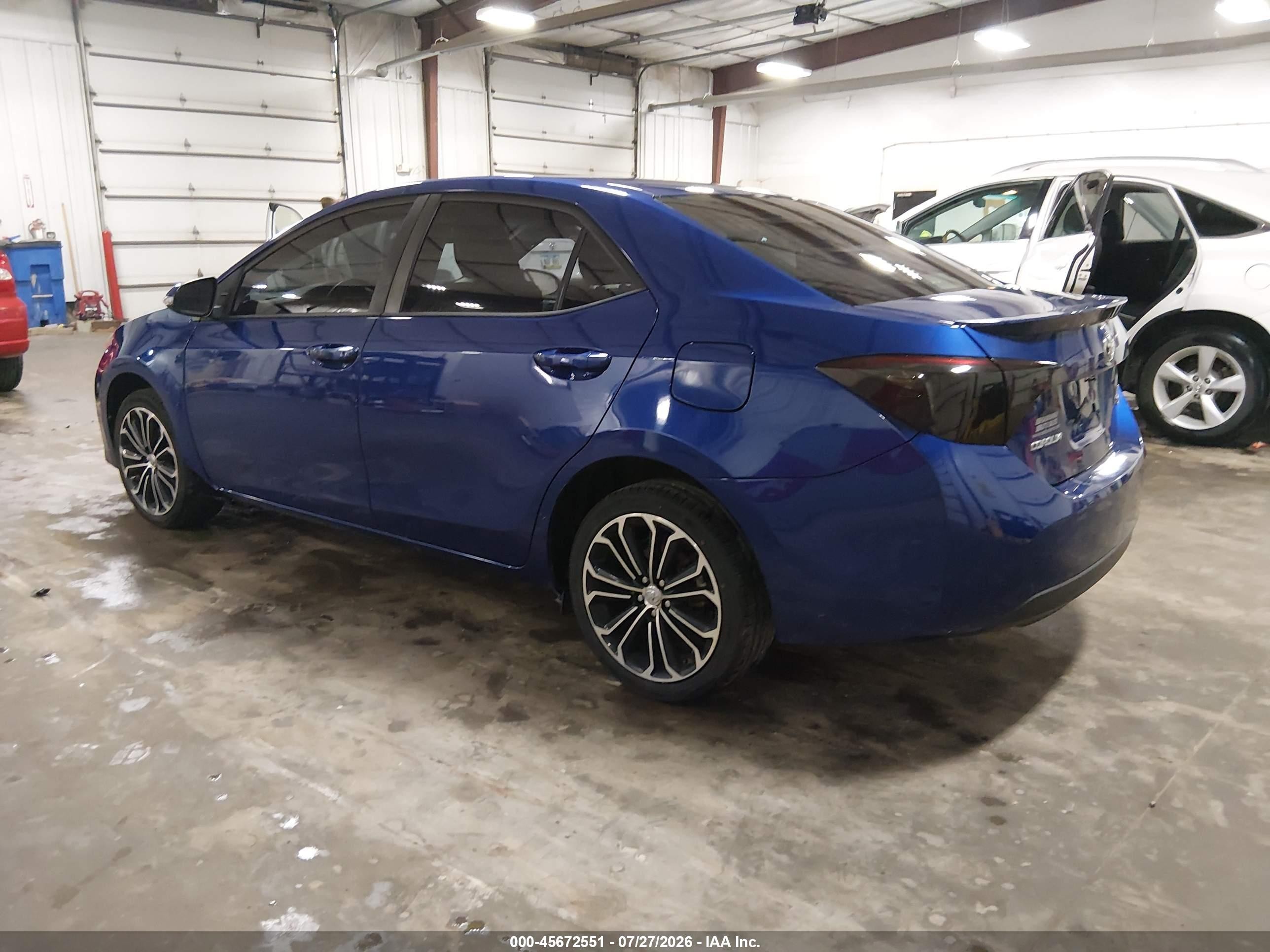 2015 Toyota Corolla S Plus Blue vin: 5YFBURHE8FP179601