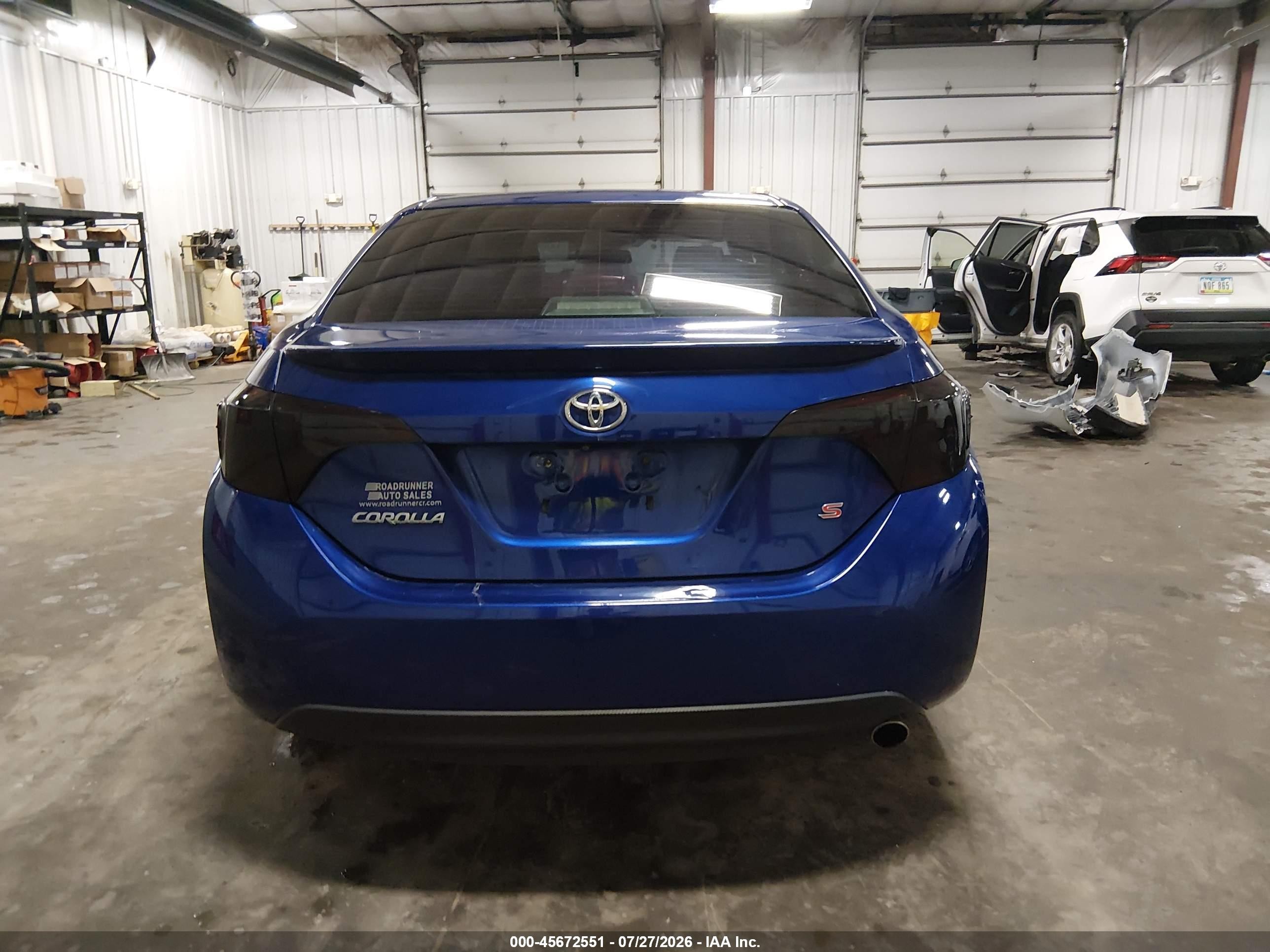 2015 Toyota Corolla S Plus Blue vin: 5YFBURHE8FP179601