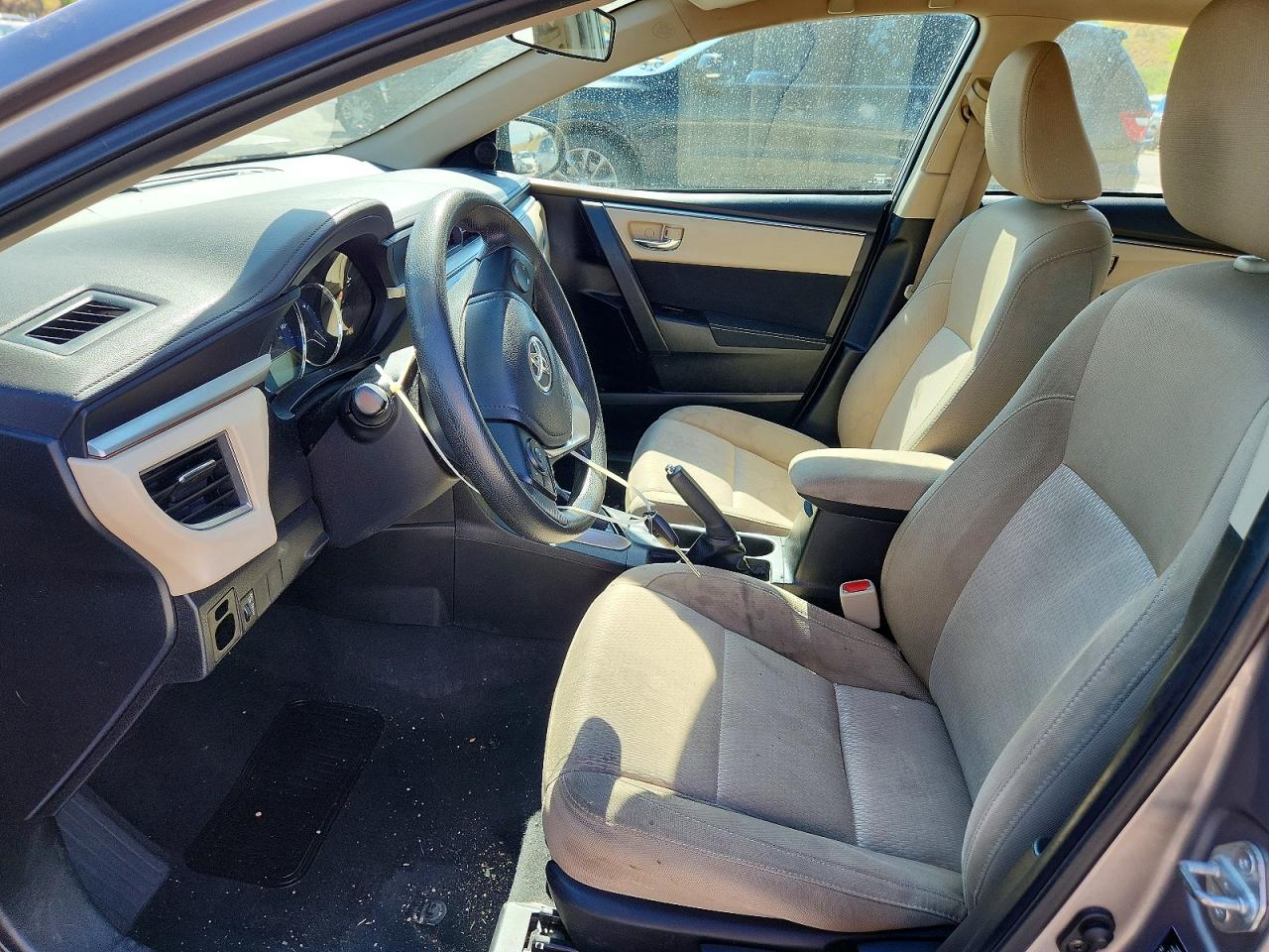 2015 Toyota Corolla Le Tan vin: 5YFBURHE8FP187391