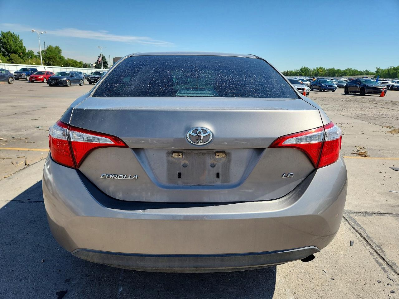 2015 Toyota Corolla Le Tan vin: 5YFBURHE8FP187391