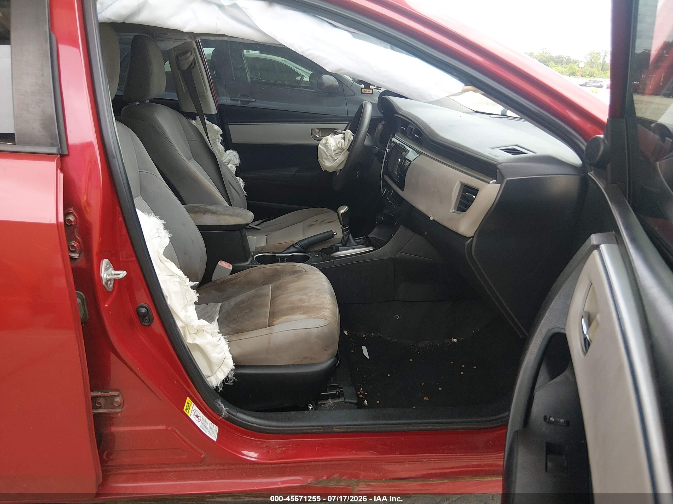 2015 Toyota Corolla Le Red vin: 5YFBURHE8FP220969