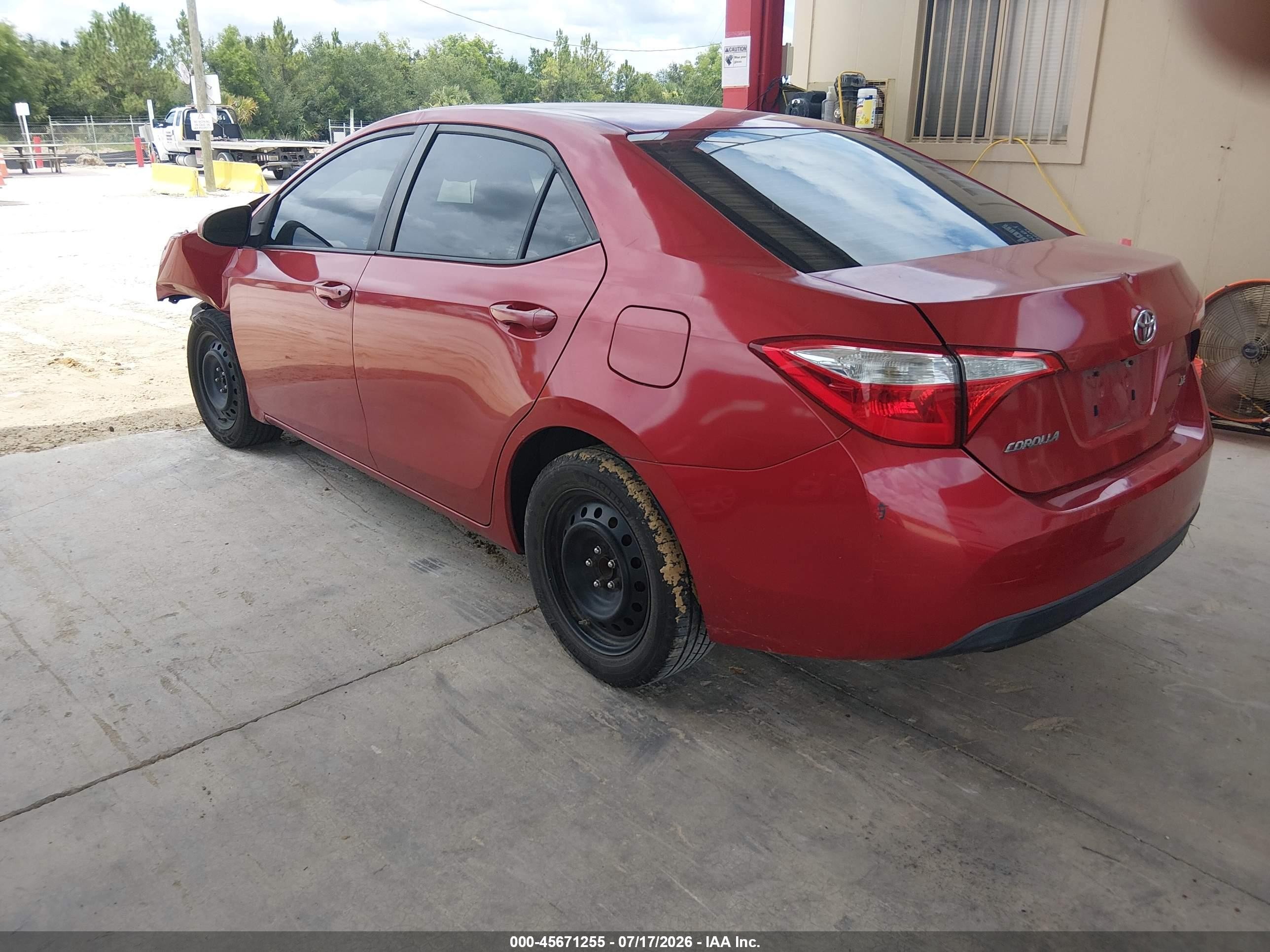 2015 Toyota Corolla Le Red vin: 5YFBURHE8FP220969