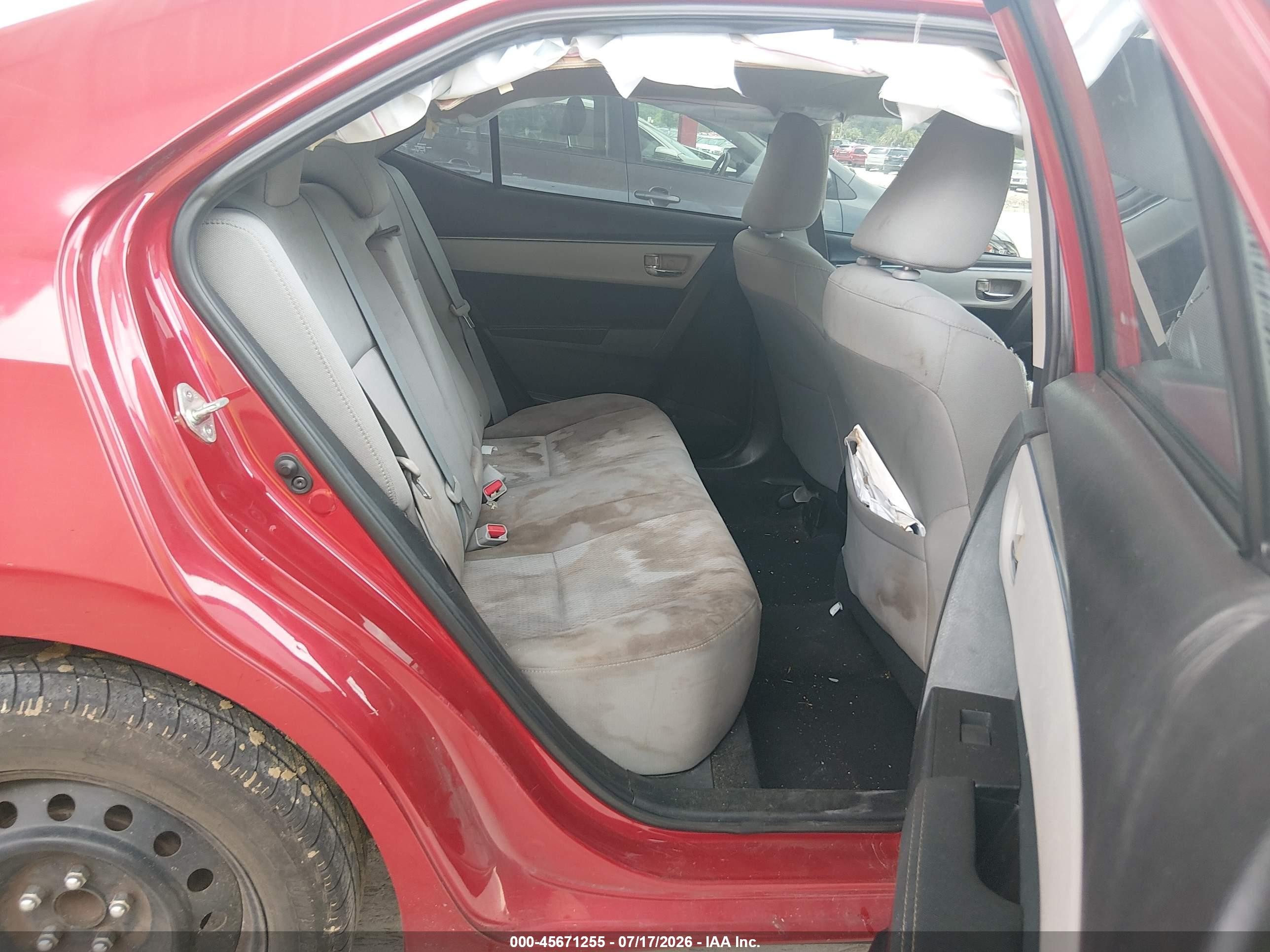 2015 Toyota Corolla Le Red vin: 5YFBURHE8FP220969