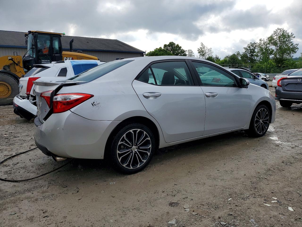 2015 Toyota Corolla S Premium Silver vin: 5YFBURHE8FP229266