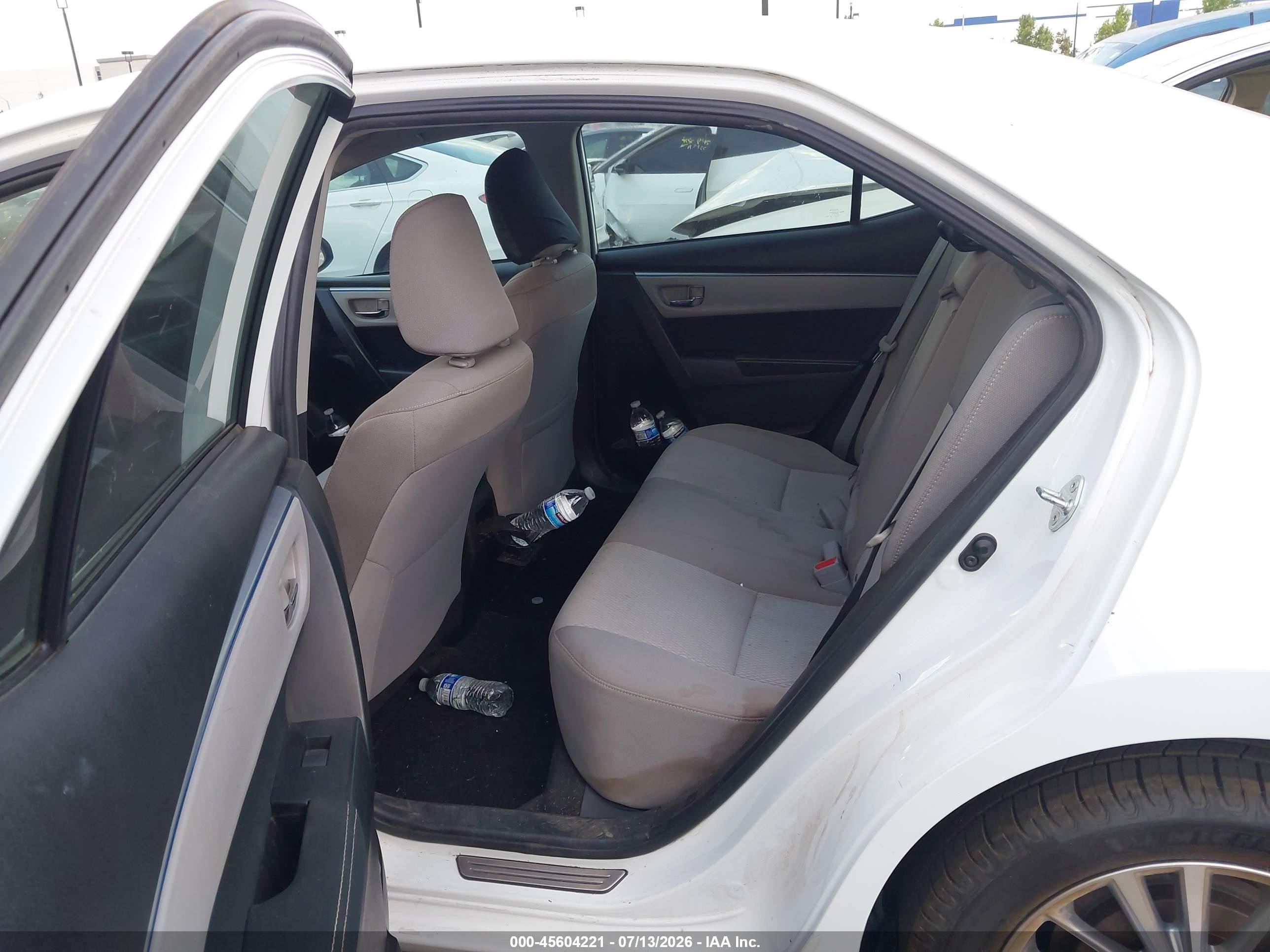 2015 Toyota Corolla Le Plus Белый vin: 5YFBURHE8FP235021