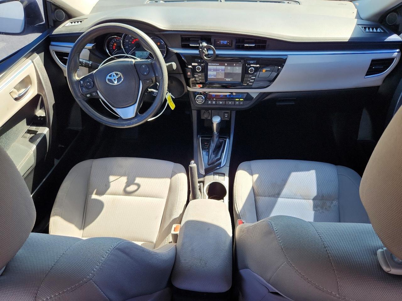 2015 Toyota Corolla Le Plus White vin: 5YFBURHE8FP238596