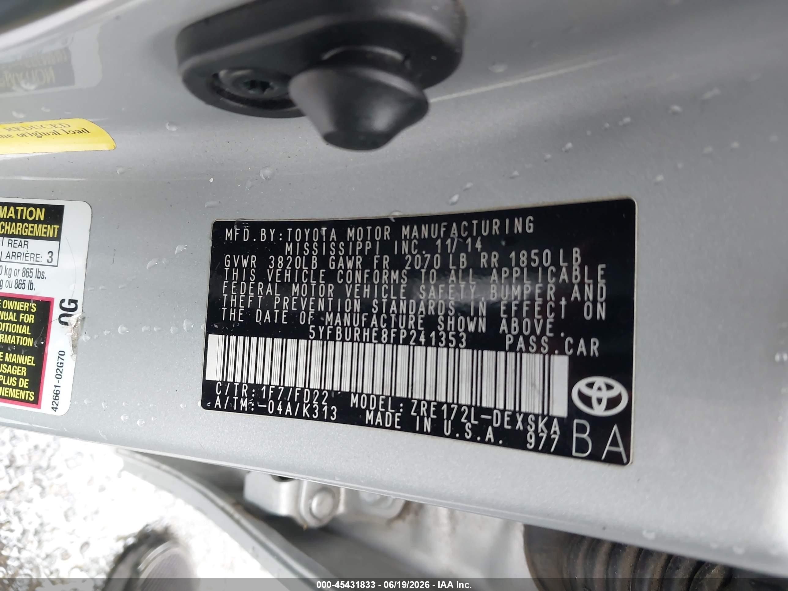 2015 Toyota Corolla S Silver vin: 5YFBURHE8FP241353