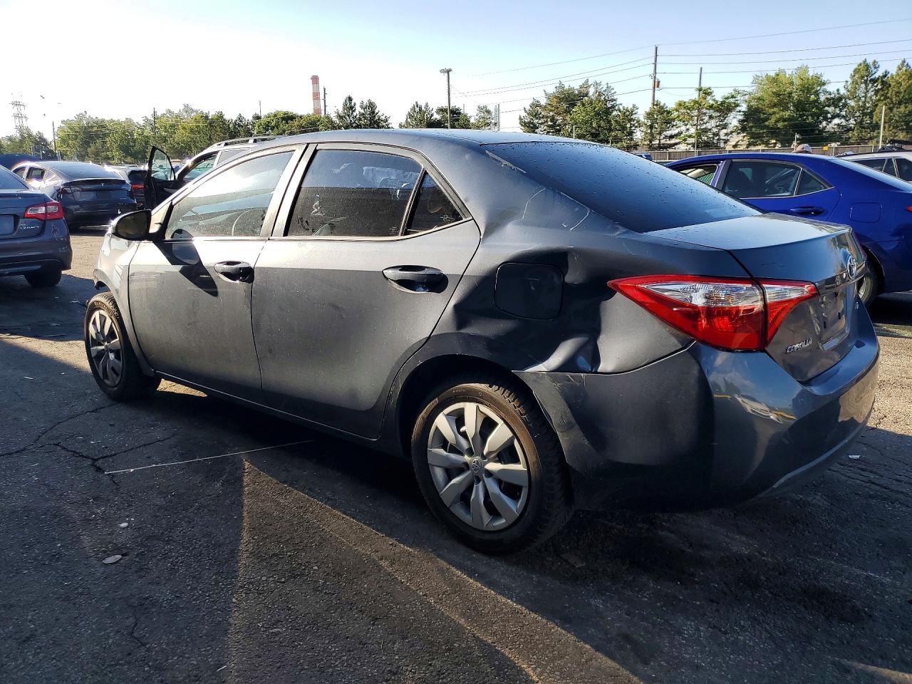 2015 Toyota Corolla Le Gray vin: 5YFBURHE8FP252630