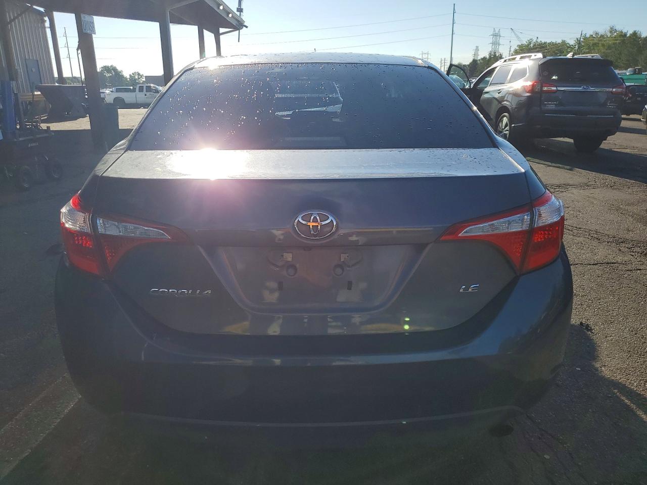2015 Toyota Corolla Le Gray vin: 5YFBURHE8FP252630
