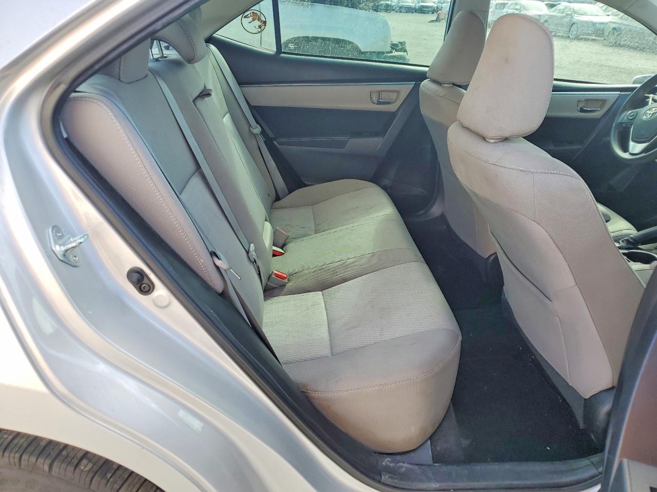 2015 Toyota Corolla Le Plus Серебряный vin: 5YFBURHE8FP286793