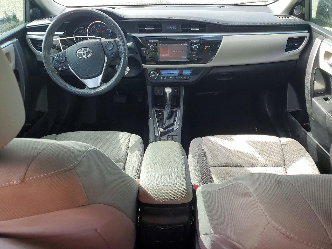 2015 Toyota Corolla Le Plus Серебряный vin: 5YFBURHE8FP286793