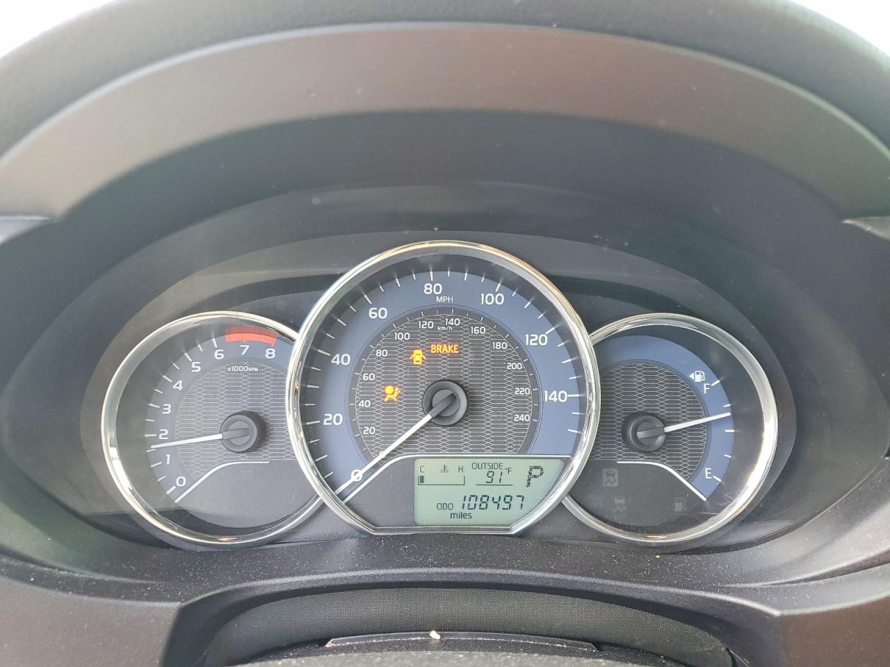 2015 Toyota Corolla Le Plus Серебряный vin: 5YFBURHE8FP286793