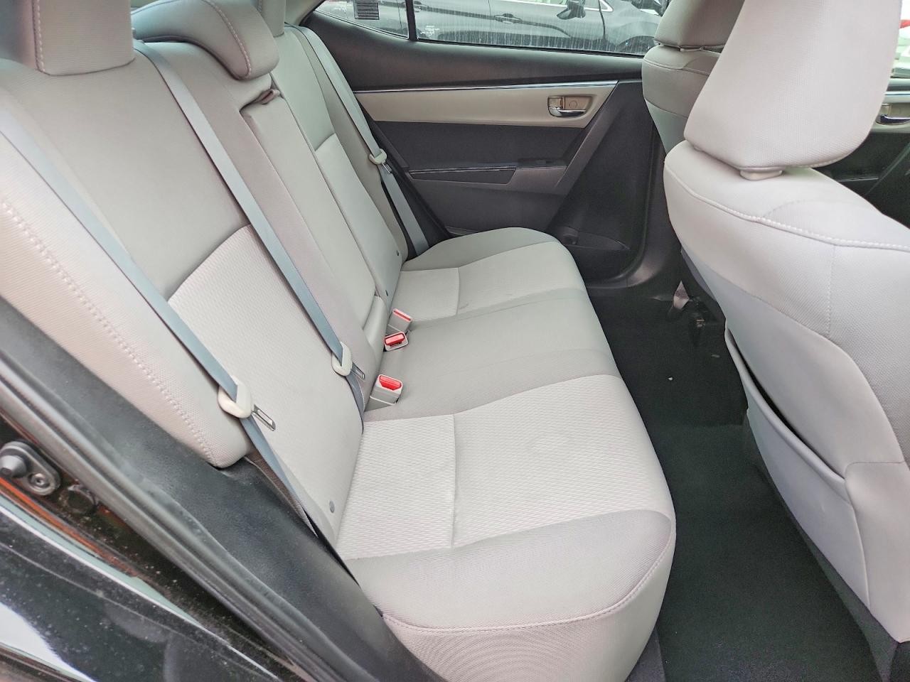 2015 Toyota Corolla Le Black vin: 5YFBURHE8FP296594
