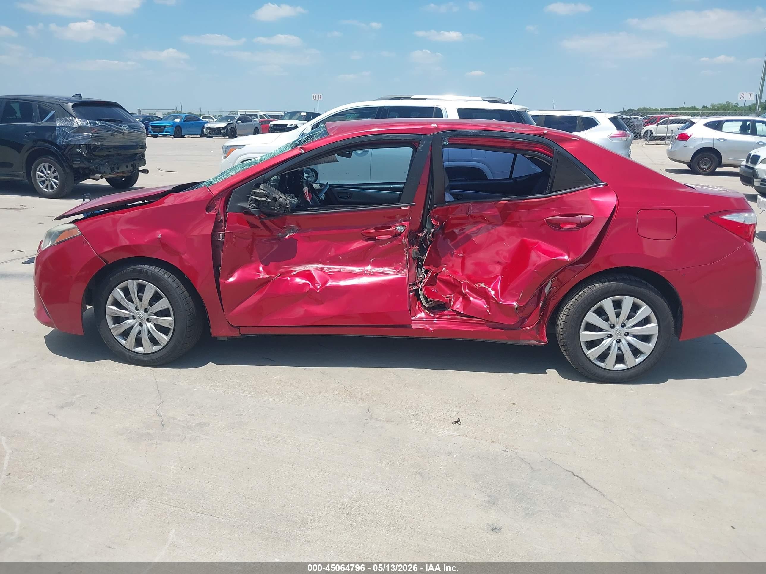 2015 Toyota Corolla Le Red vin: 5YFBURHE8FP300126