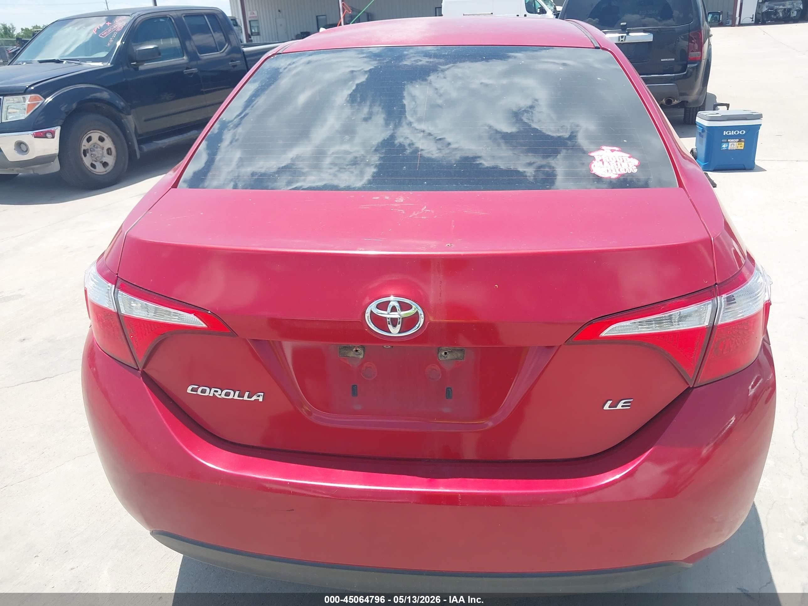 2015 Toyota Corolla Le Red vin: 5YFBURHE8FP300126