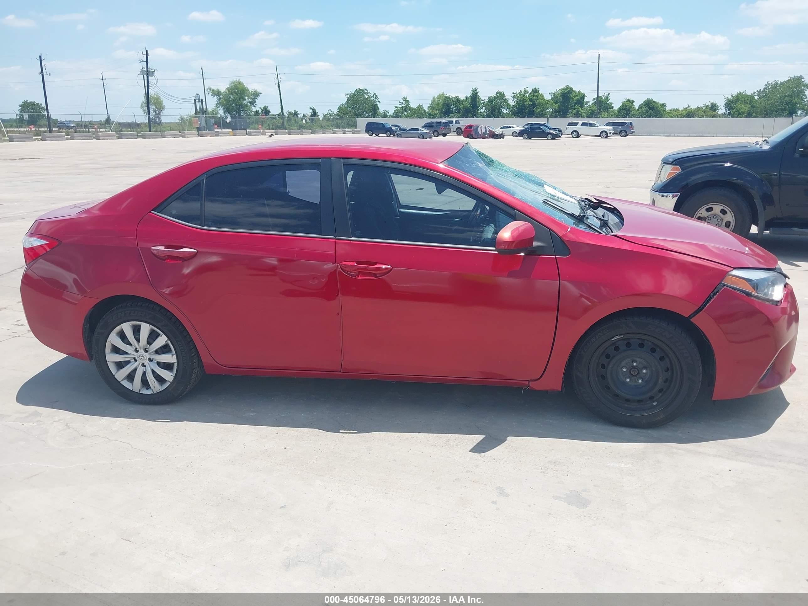 2015 Toyota Corolla Le Red vin: 5YFBURHE8FP300126