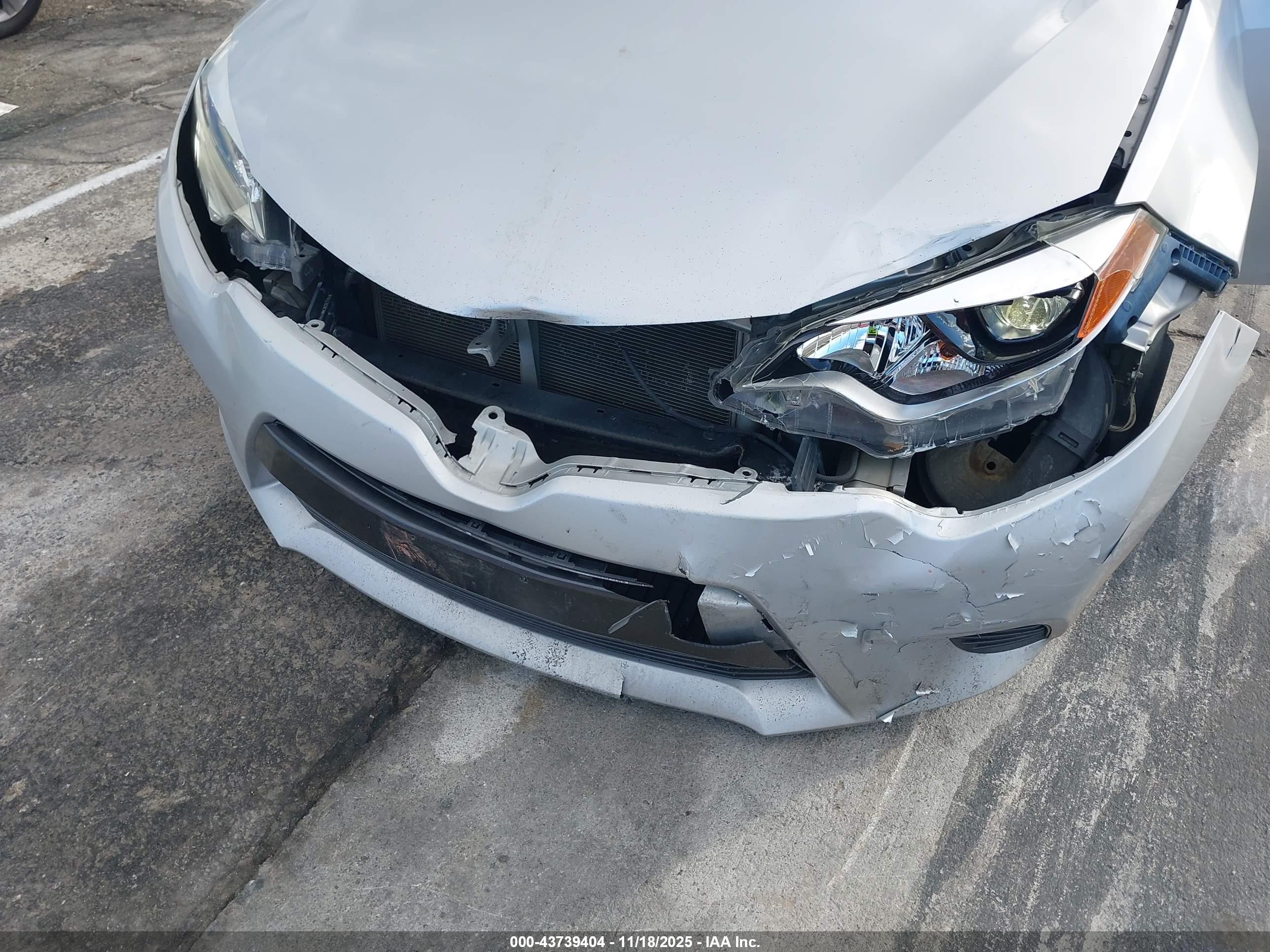 2015 Toyota Corolla Le Silver vin: 5YFBURHE8FP301728