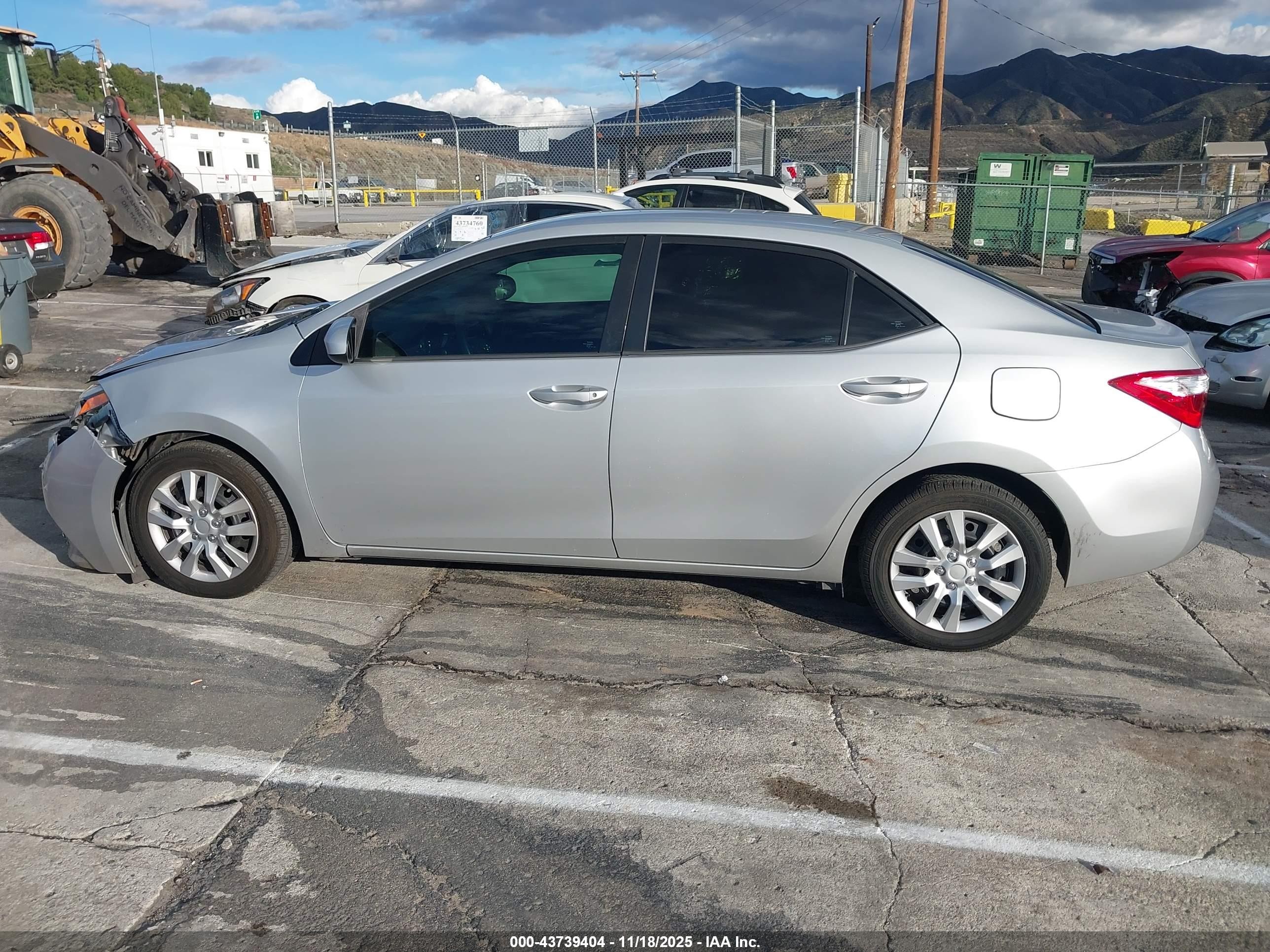 2015 Toyota Corolla Le Silver vin: 5YFBURHE8FP301728