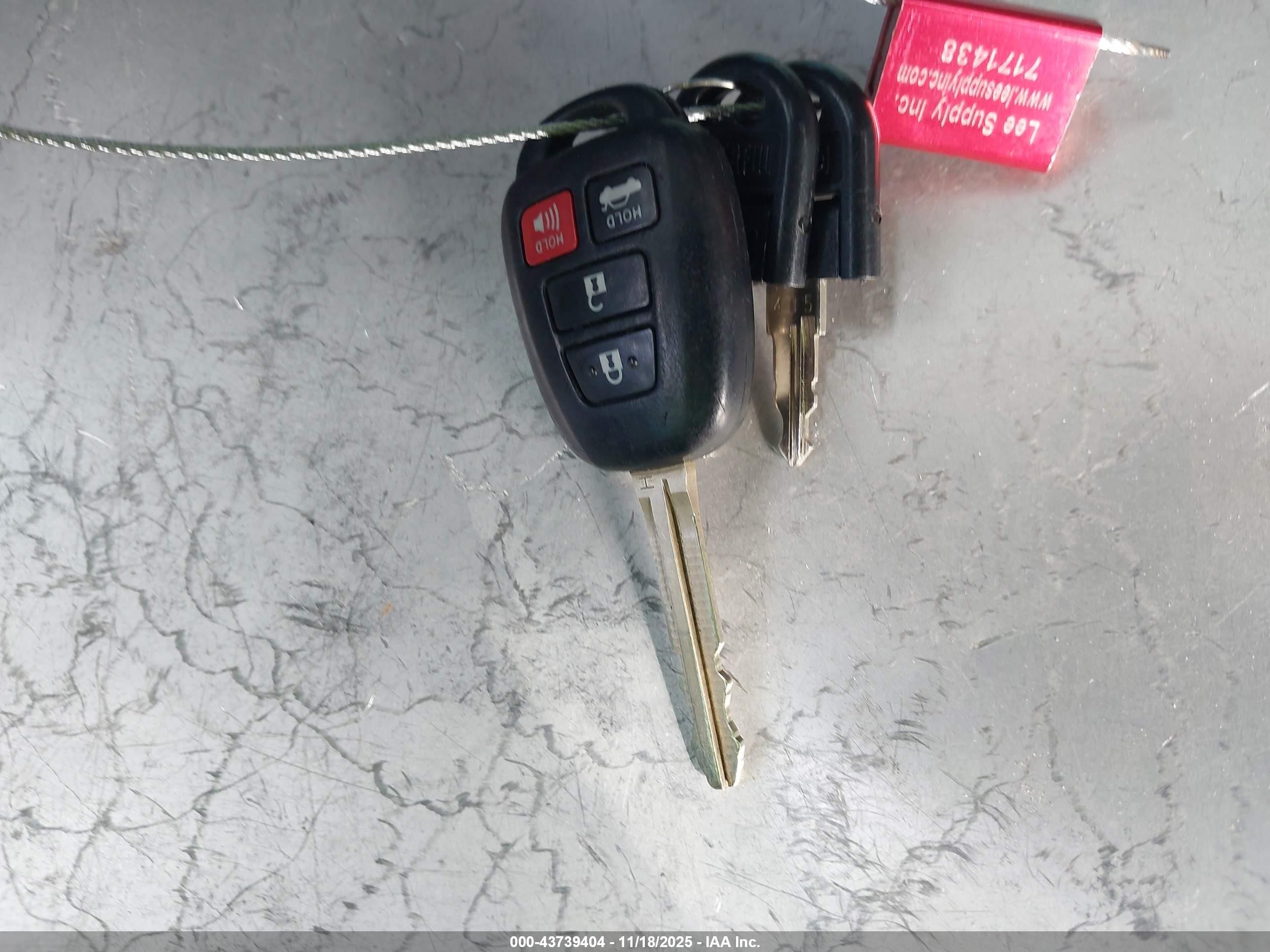 2015 Toyota Corolla Le Silver vin: 5YFBURHE8FP301728