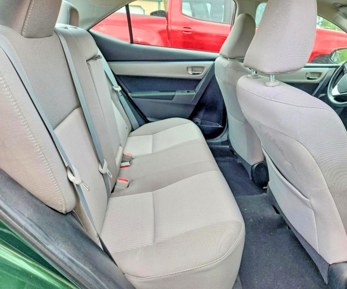 2015 Toyota Corolla Le Зеленый vin: 5YFBURHE8FP320974