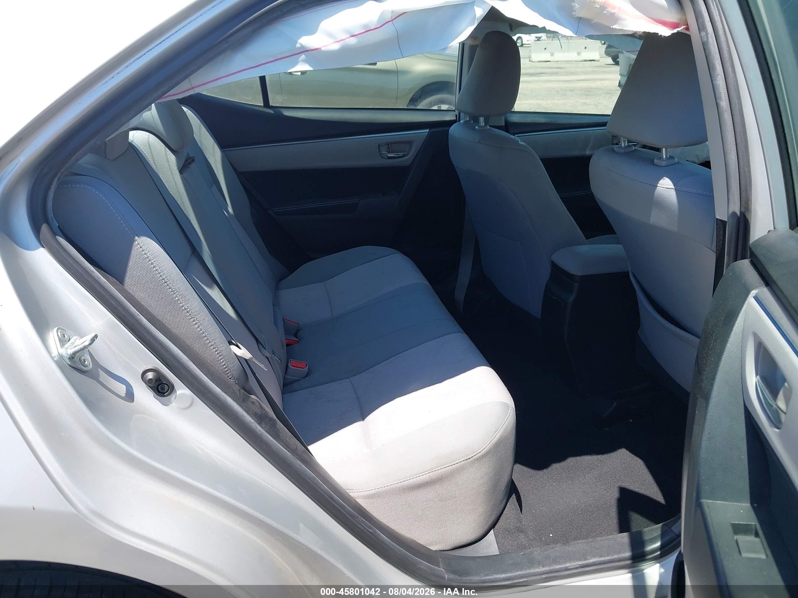 2015 Toyota Corolla Le Plus Silver vin: 5YFBURHE8FP324975