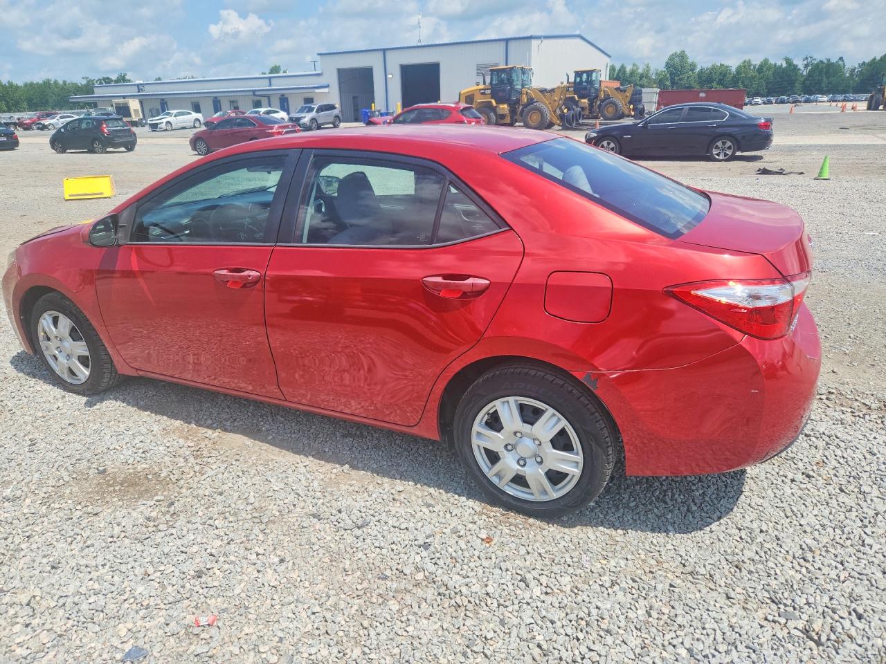 2015 Toyota Corolla Le Red vin: 5YFBURHE8FP331831