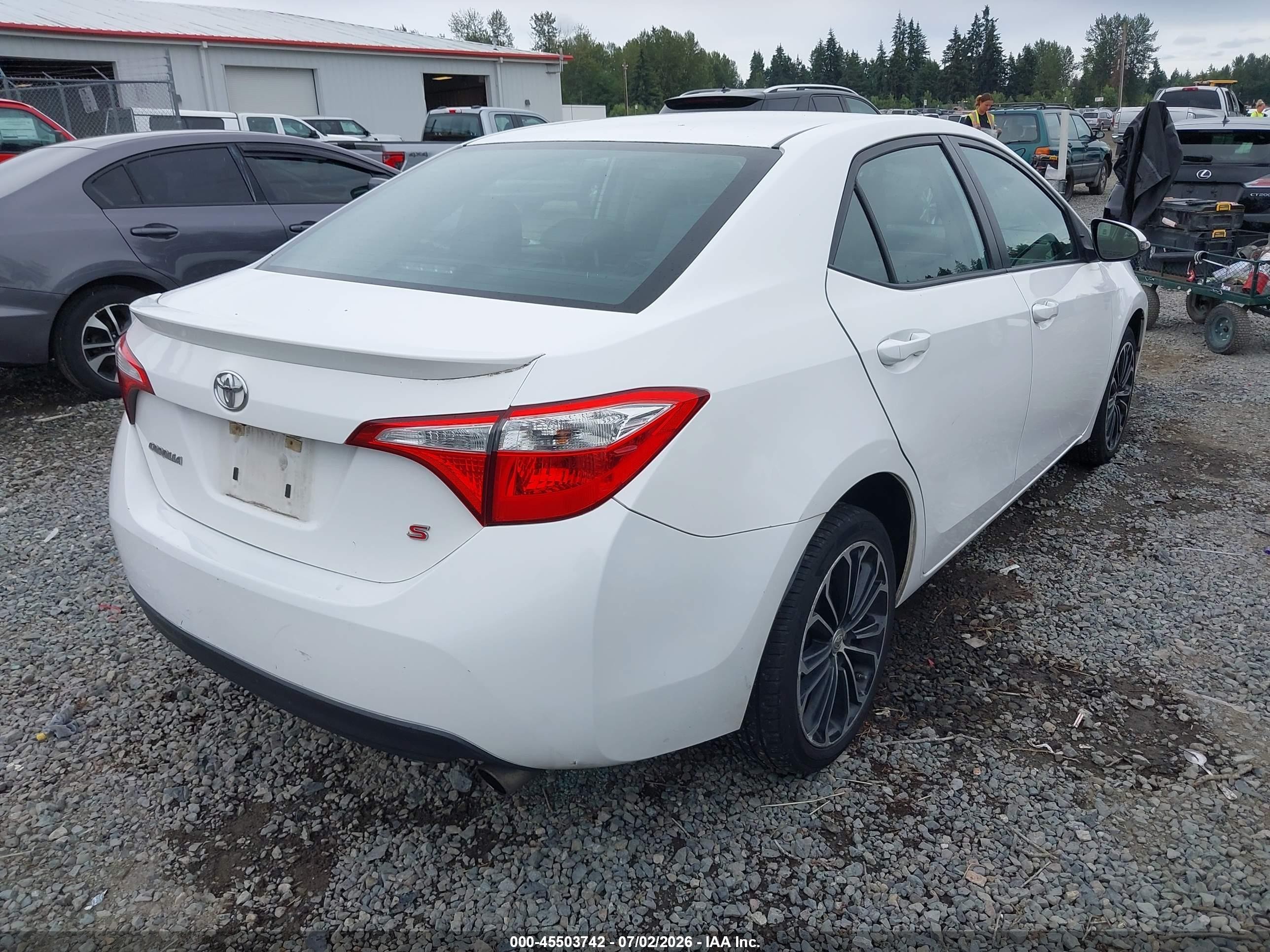 2015 Toyota Corolla S Plus Белый vin: 5YFBURHE8FP340478