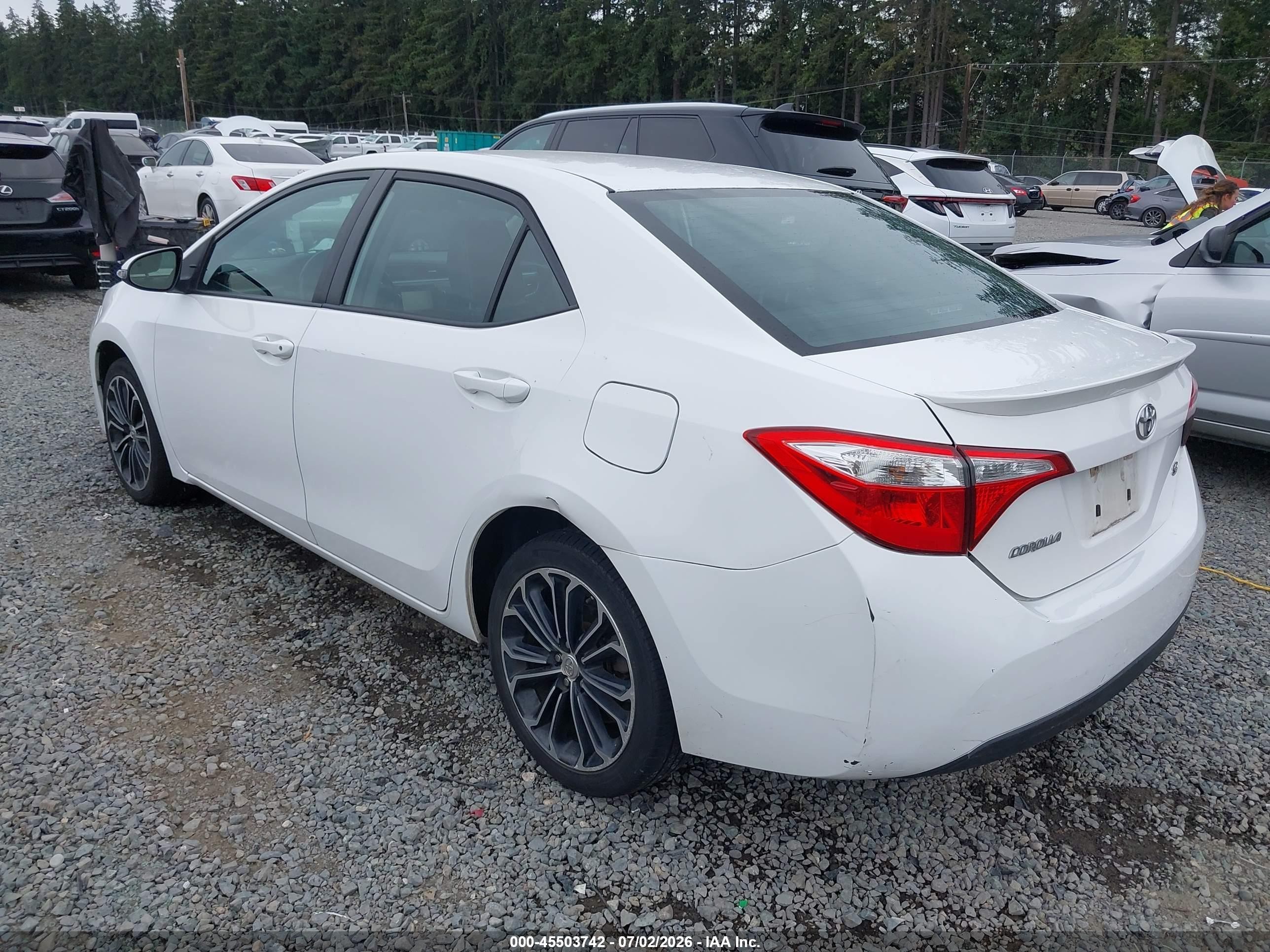 2015 Toyota Corolla S Plus Белый vin: 5YFBURHE8FP340478