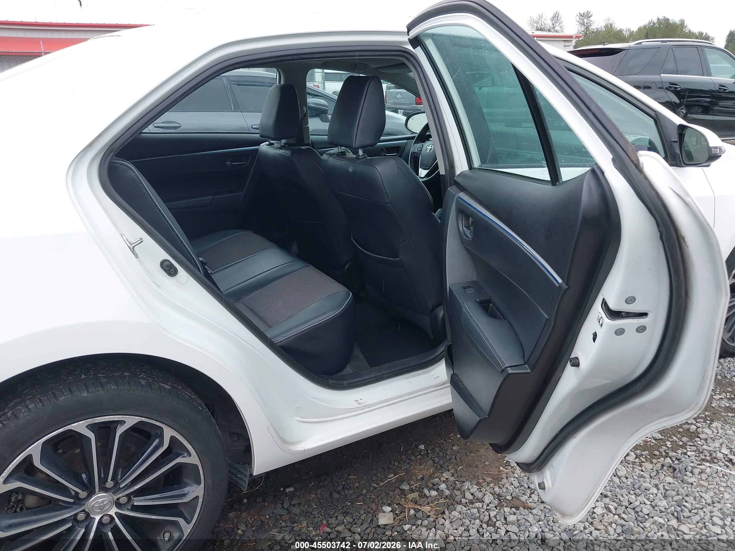 2015 Toyota Corolla S Plus Белый vin: 5YFBURHE8FP340478