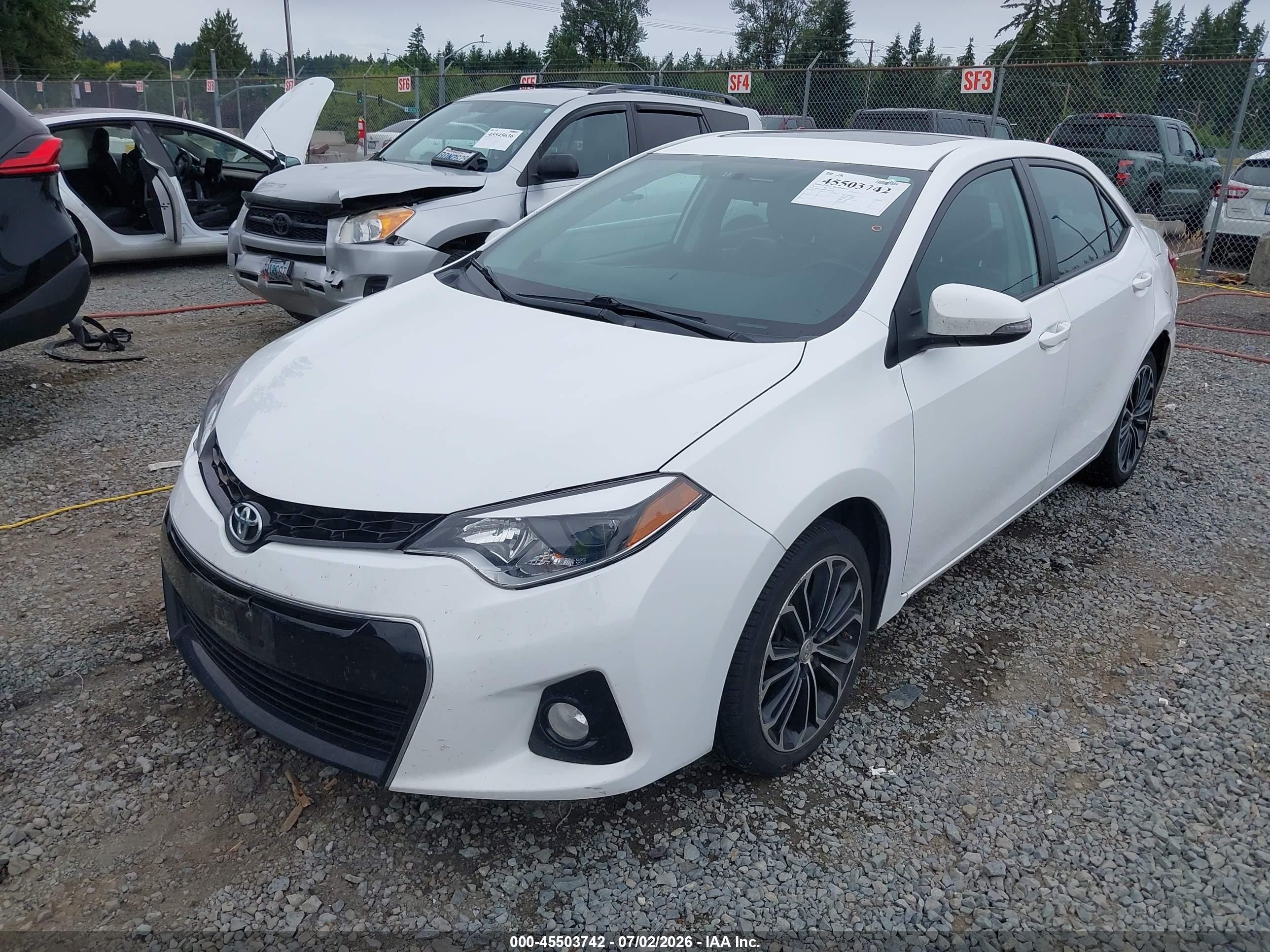2015 Toyota Corolla S Plus Белый vin: 5YFBURHE8FP340478