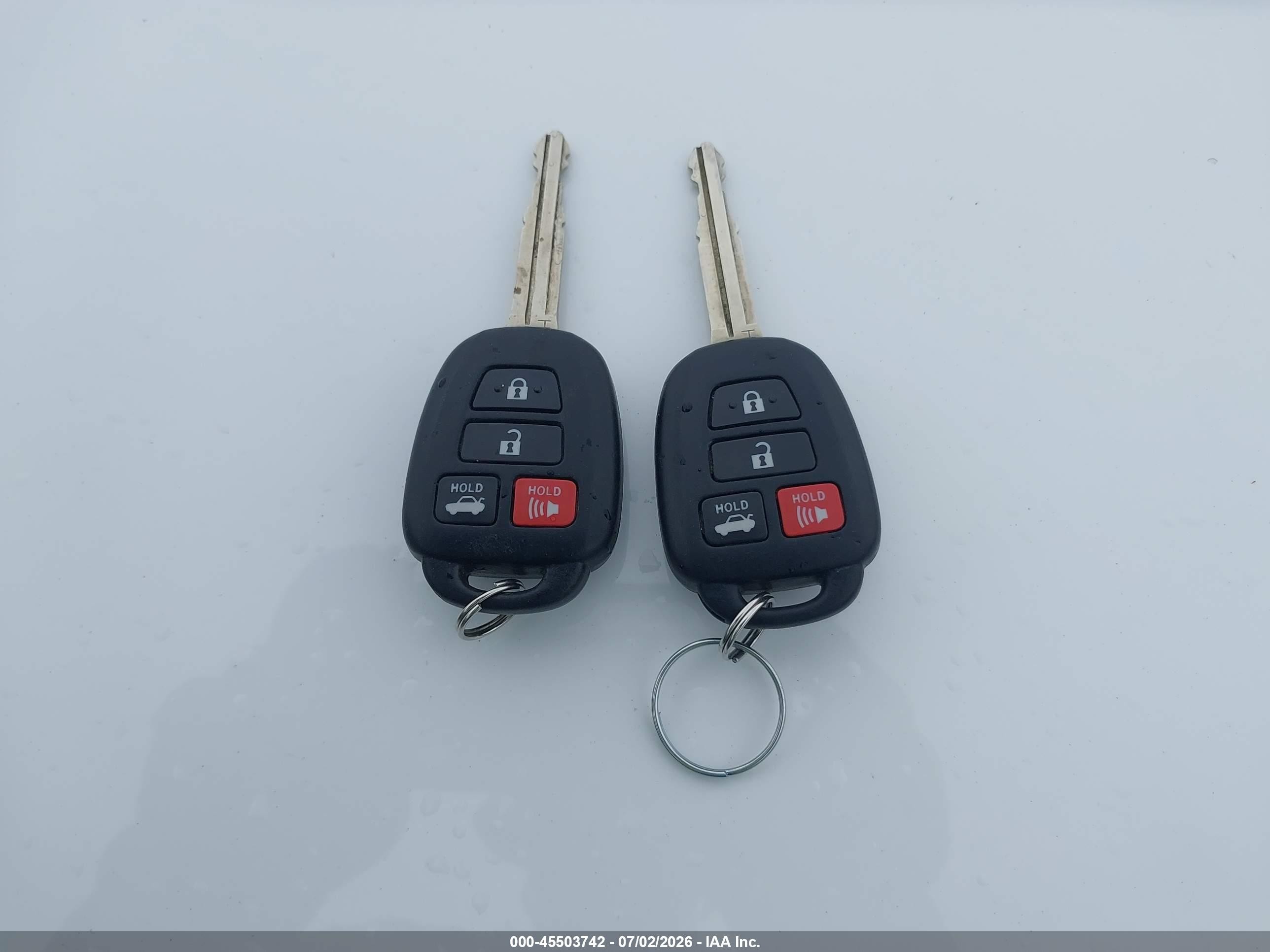 2015 Toyota Corolla S Plus Белый vin: 5YFBURHE8FP340478