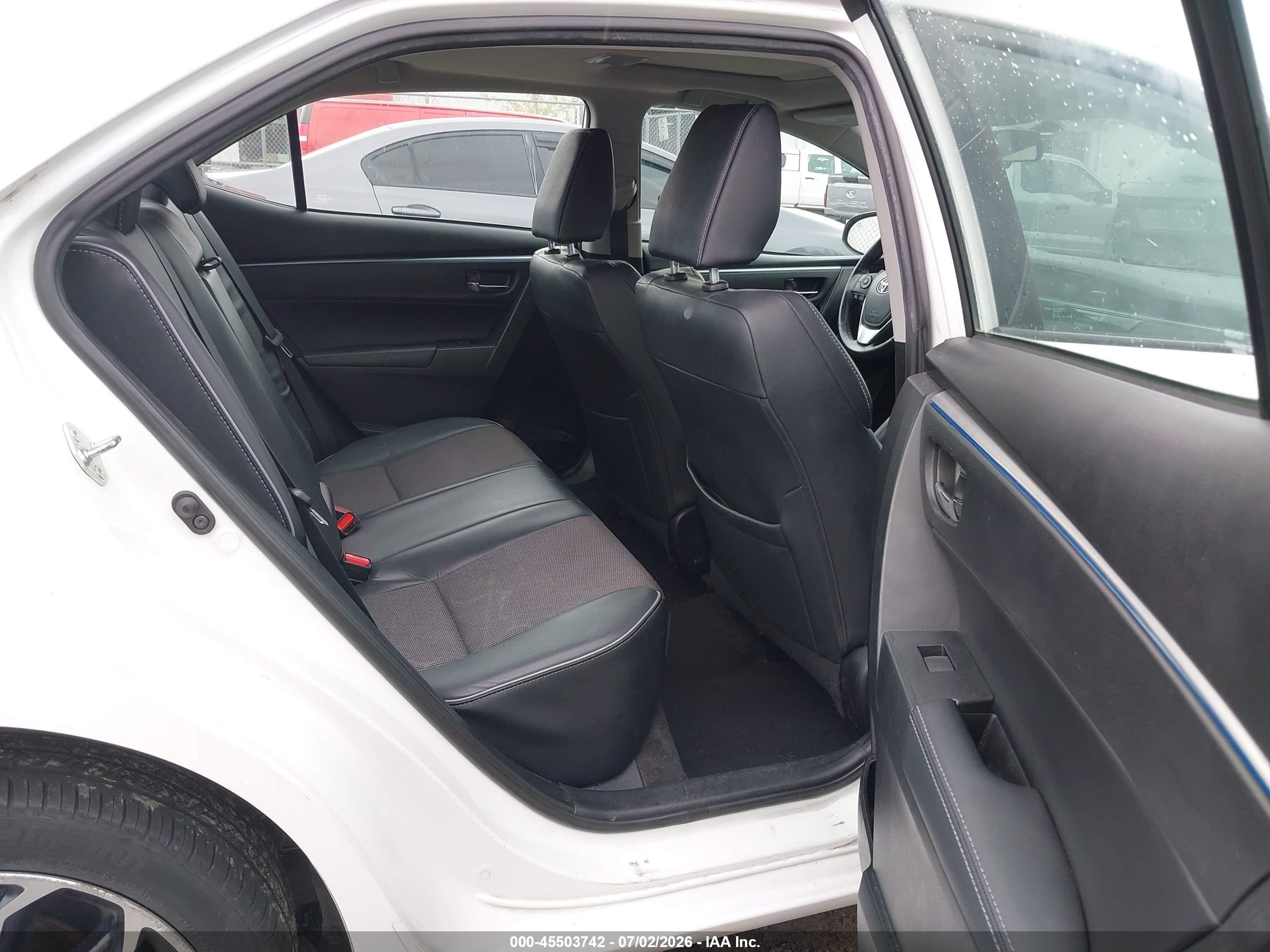 2015 Toyota Corolla S Plus Белый vin: 5YFBURHE8FP340478