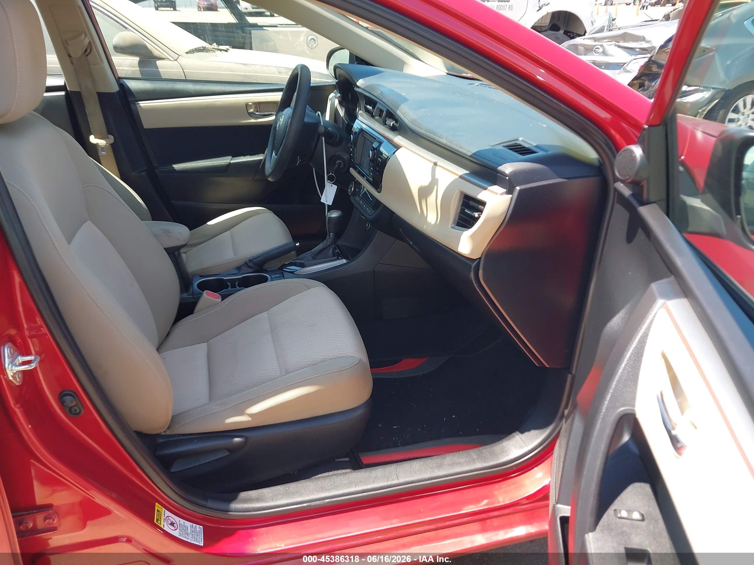 2015 Toyota Corolla Le Red vin: 5YFBURHE8FP347401