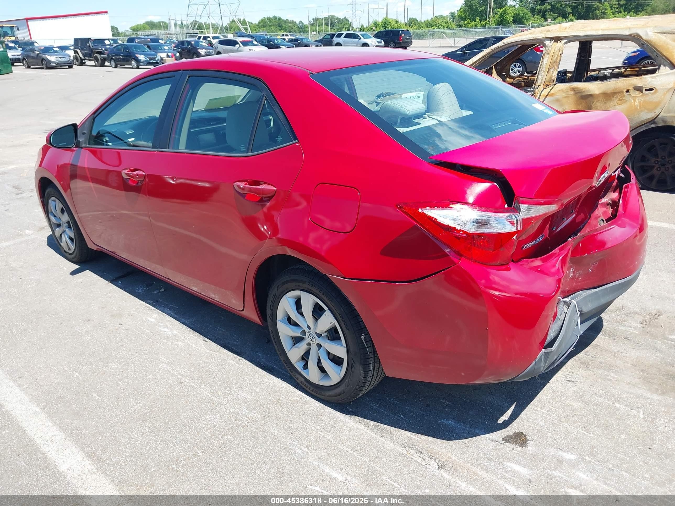 2015 Toyota Corolla Le Red vin: 5YFBURHE8FP347401