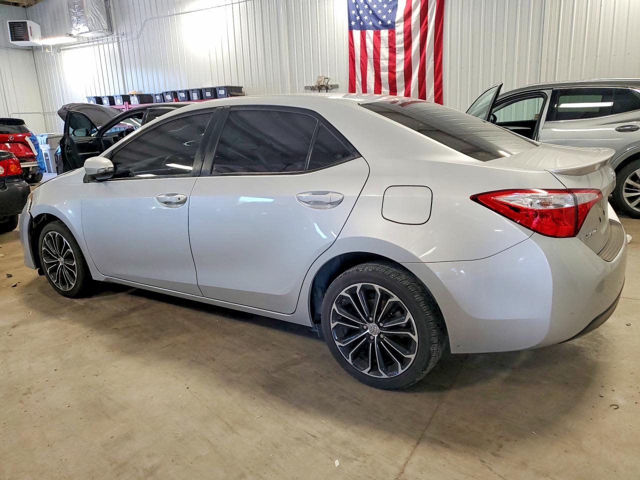 2015 Toyota Corolla S Plus Silver vin: 5YFBURHE8FP365722