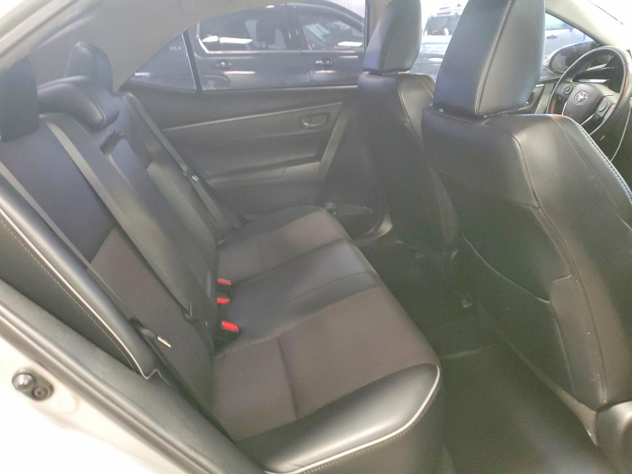 2015 Toyota Corolla S Plus Silver vin: 5YFBURHE8FP365722