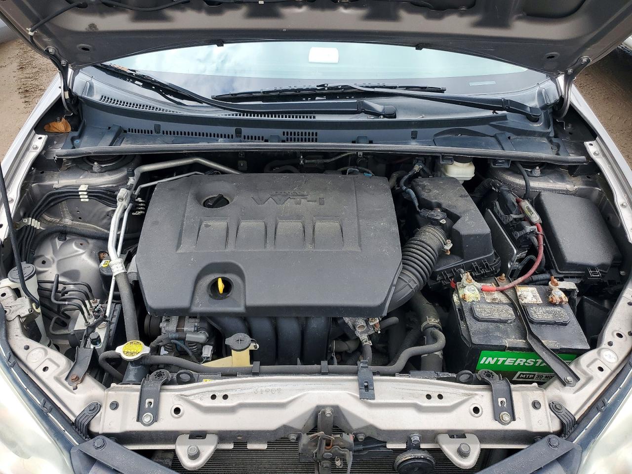 2014 Toyota Corolla Le Plus Серебряный vin: 5YFBURHE9EP007480