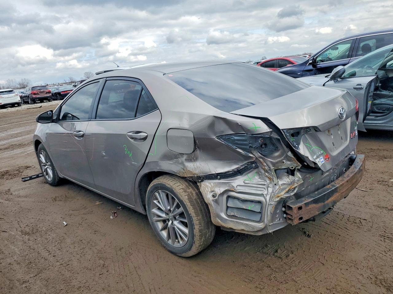 2014 Toyota Corolla Le Plus Серебряный vin: 5YFBURHE9EP007480