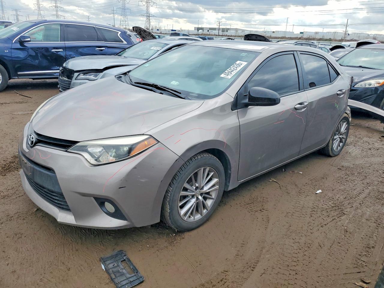 2014 Toyota Corolla Le Plus Серебряный vin: 5YFBURHE9EP007480