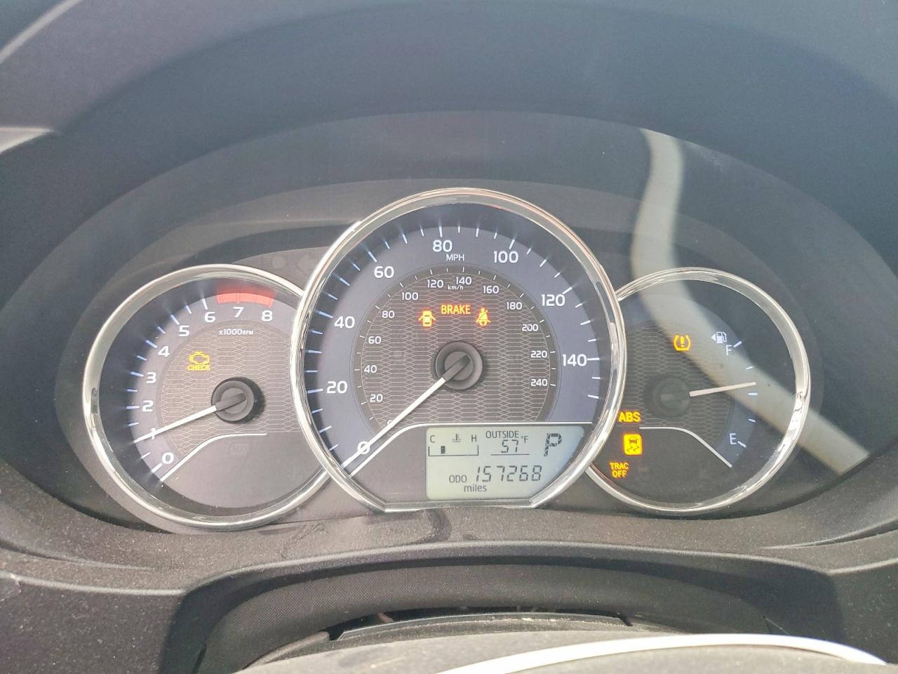 2014 Toyota Corolla Le Plus Серебряный vin: 5YFBURHE9EP007480